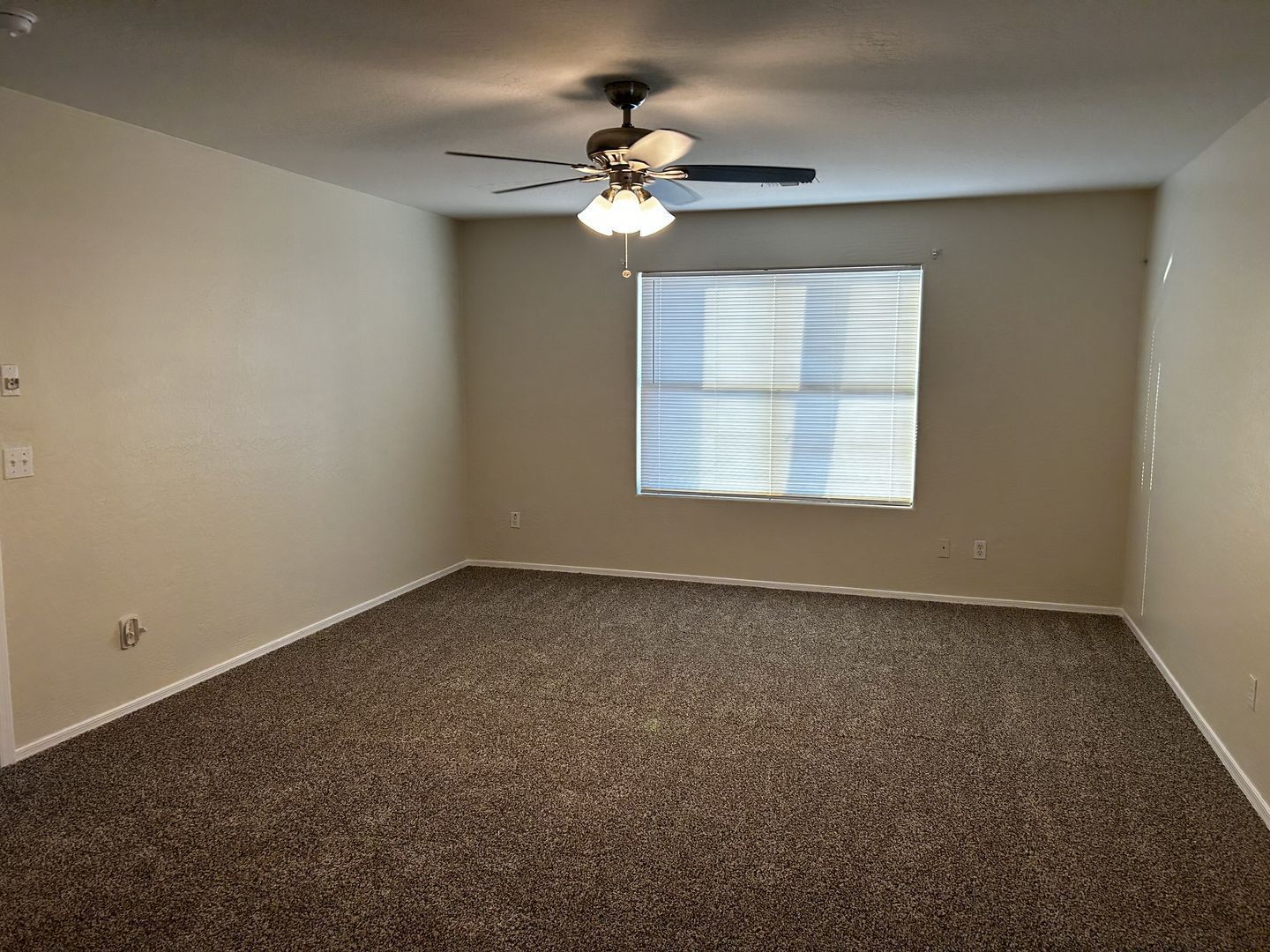 Beautiful 4 bedroom / 2.5 bathroom SOLAR home in Bell Pointe- Early September move-in !!! property image
