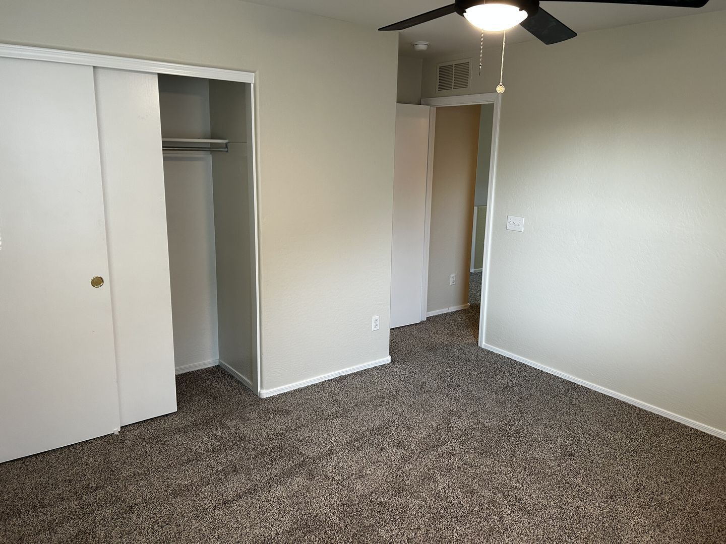 Beautiful 4 bedroom / 2.5 bathroom SOLAR home in Bell Pointe- Early September move-in !!! property image