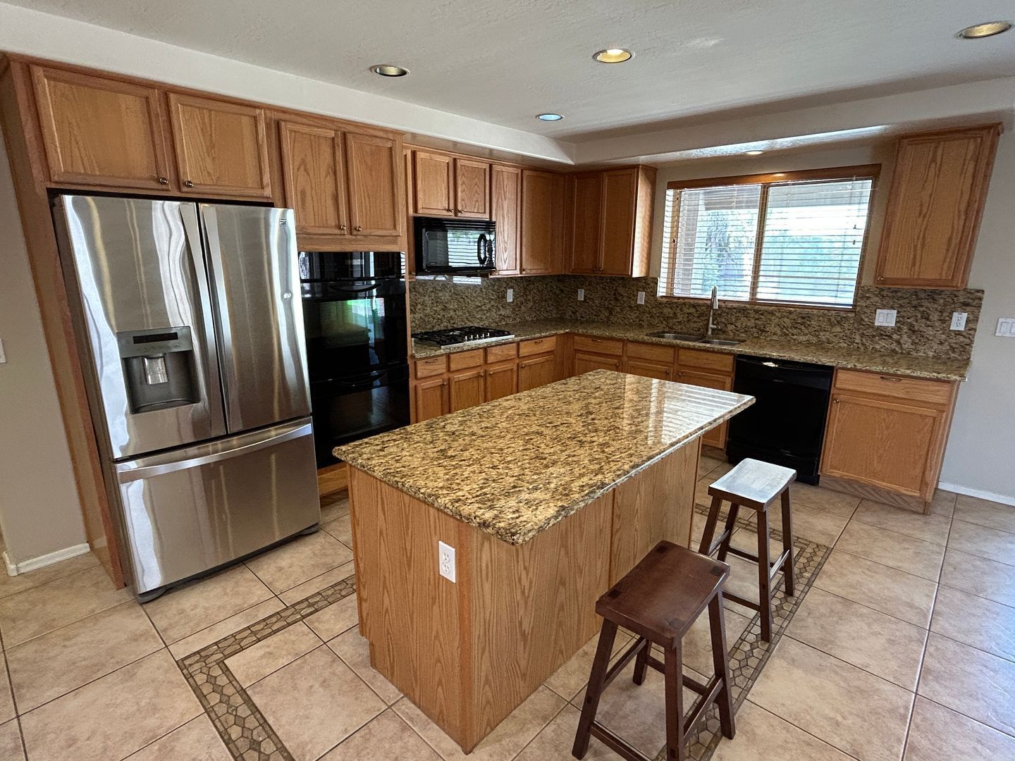 Beautiful 5 bedroom / 3.5 bathroom home in gated community in Litchfield Park - Early September Move in !! property image