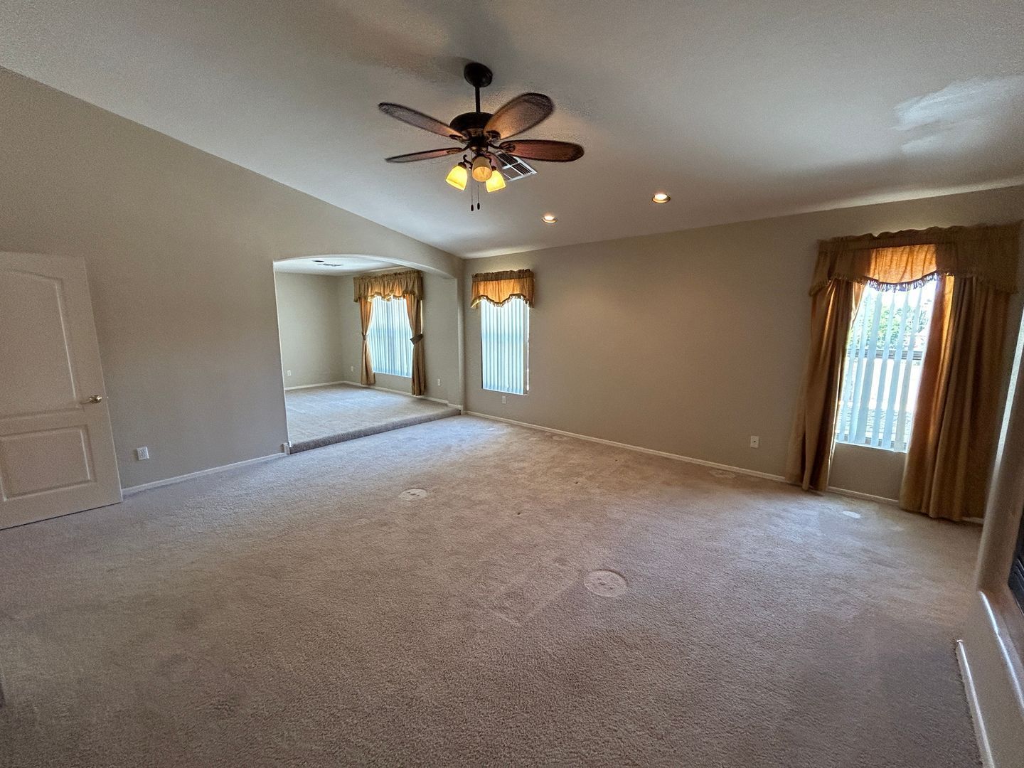 Beautiful 5 bedroom / 3.5 bathroom home in gated community in Litchfield Park - Early September Move in !! property image