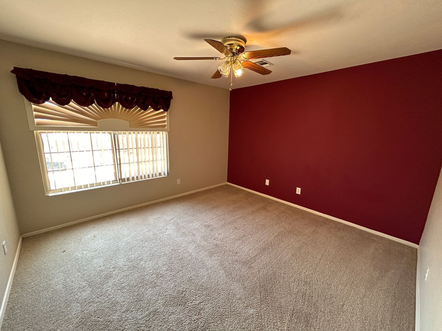 Beautiful 5 bedroom / 3.5 bathroom home in gated community in Litchfield Park - Early September Move in !! property image