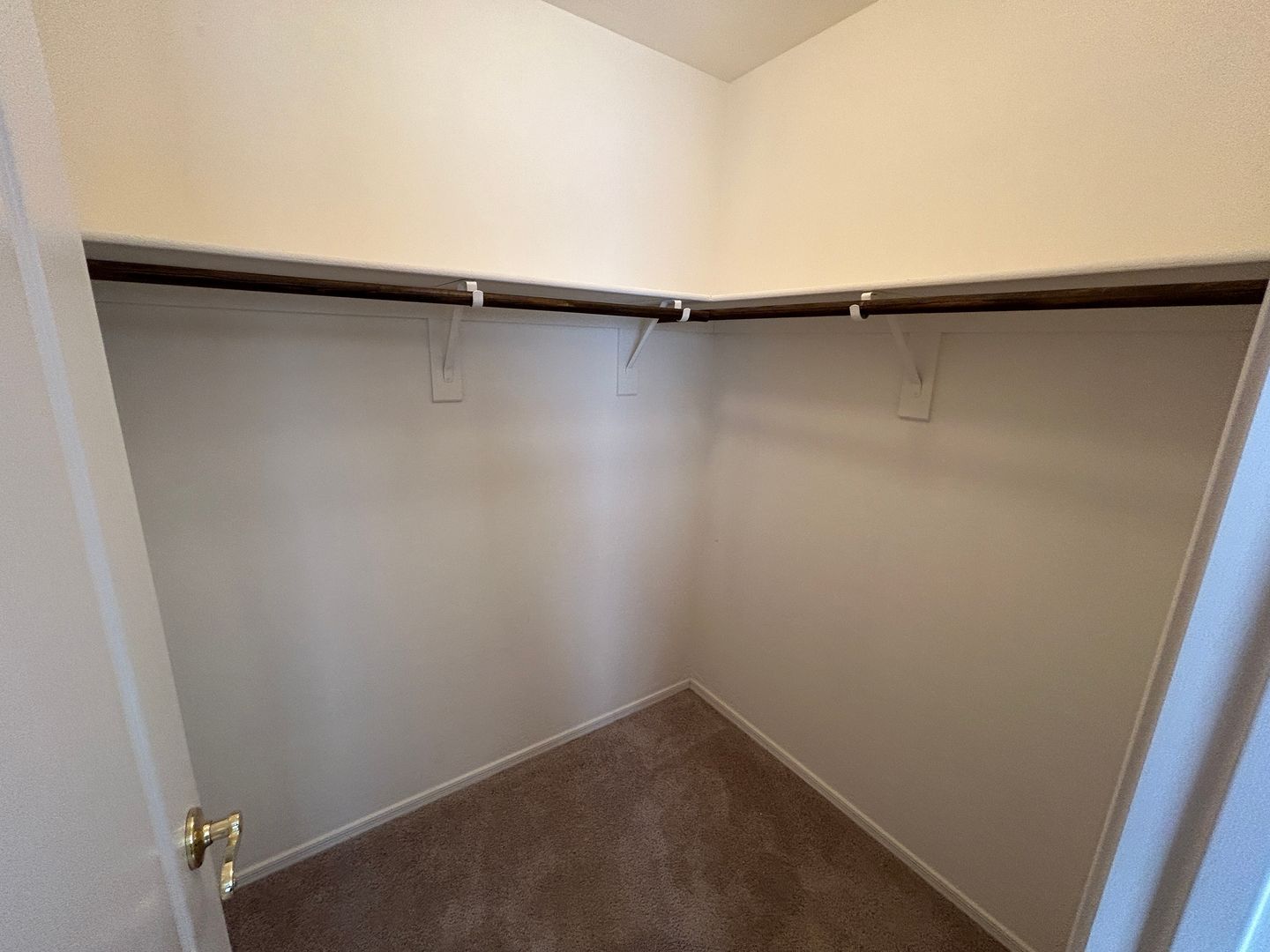 Beautiful 5 bedroom / 3.5 bathroom home in gated community in Litchfield Park - Early September Move in !! property image