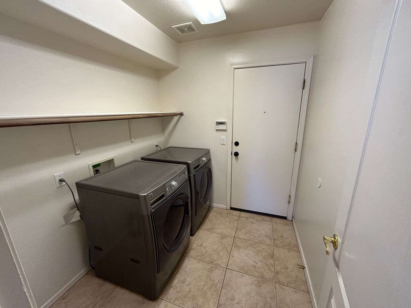 Beautiful 5 bedroom / 3.5 bathroom home in gated community in Litchfield Park - Early September Move in !! property image