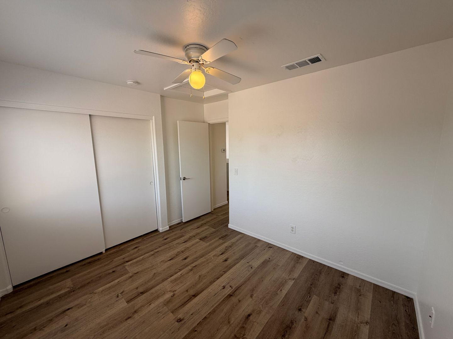 Recently updated 3 bedroom, loft, 2.5 bathroom home in Sundial ready for immediate move-in property image
