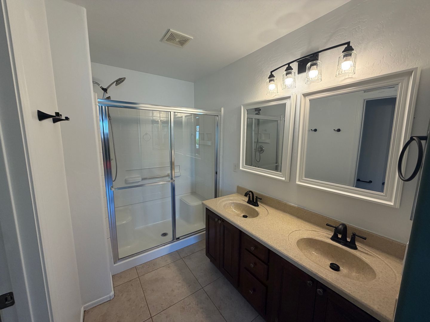 Unfurnished Charming 3-Bedroom Home in Avondale | Available for an Mid August Move-In! property image
