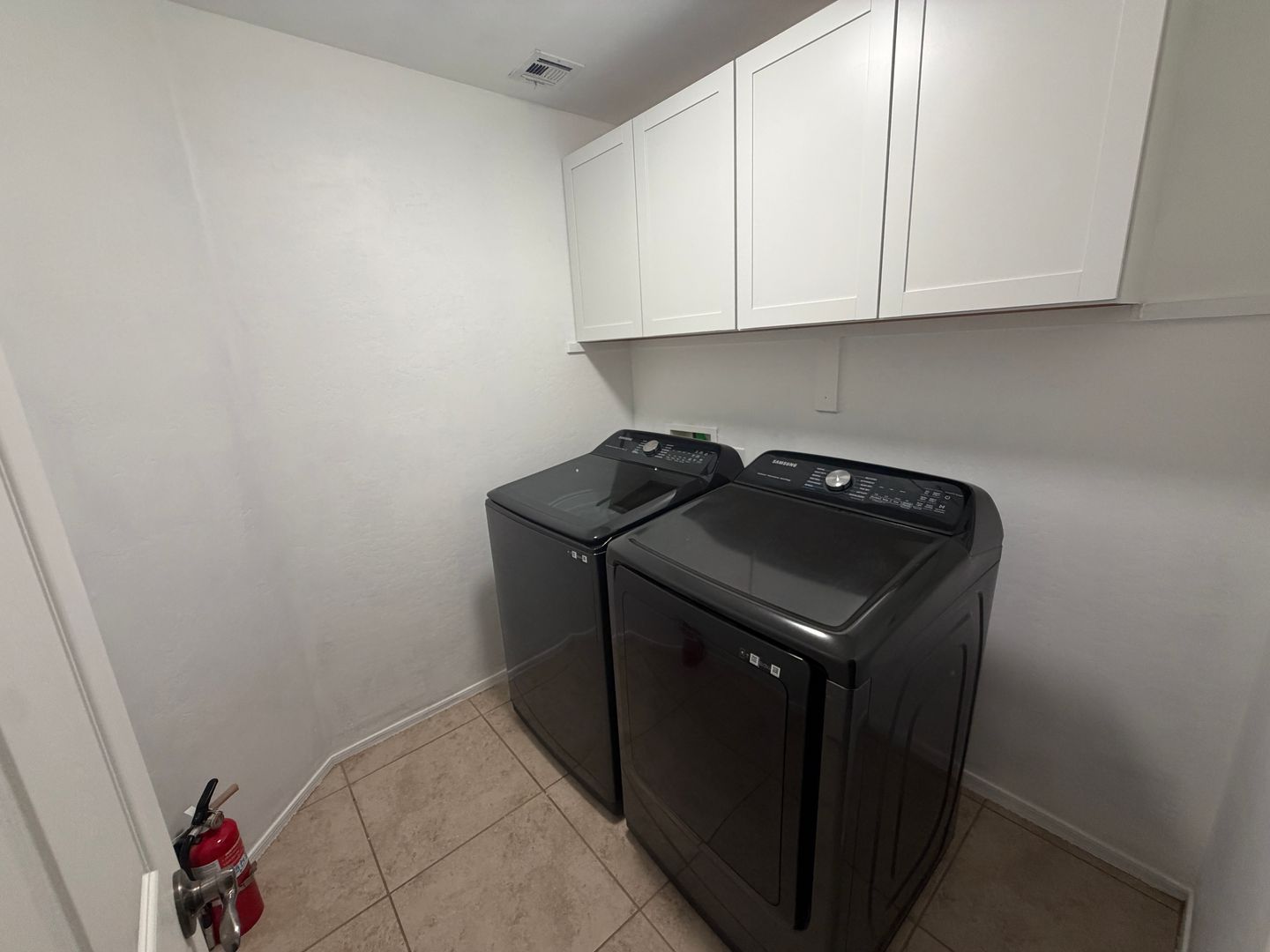 Unfurnished Charming 3-Bedroom Home in Avondale | Available for an Mid August Move-In! property image