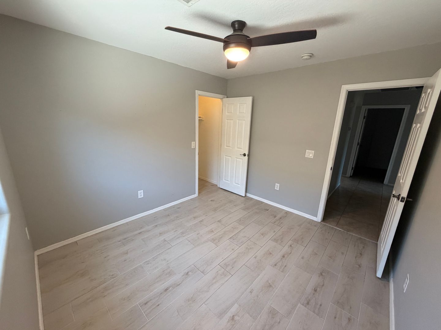 Unfurnished Charming 3-Bedroom Home in Avondale | Available for an Mid August Move-In! property image