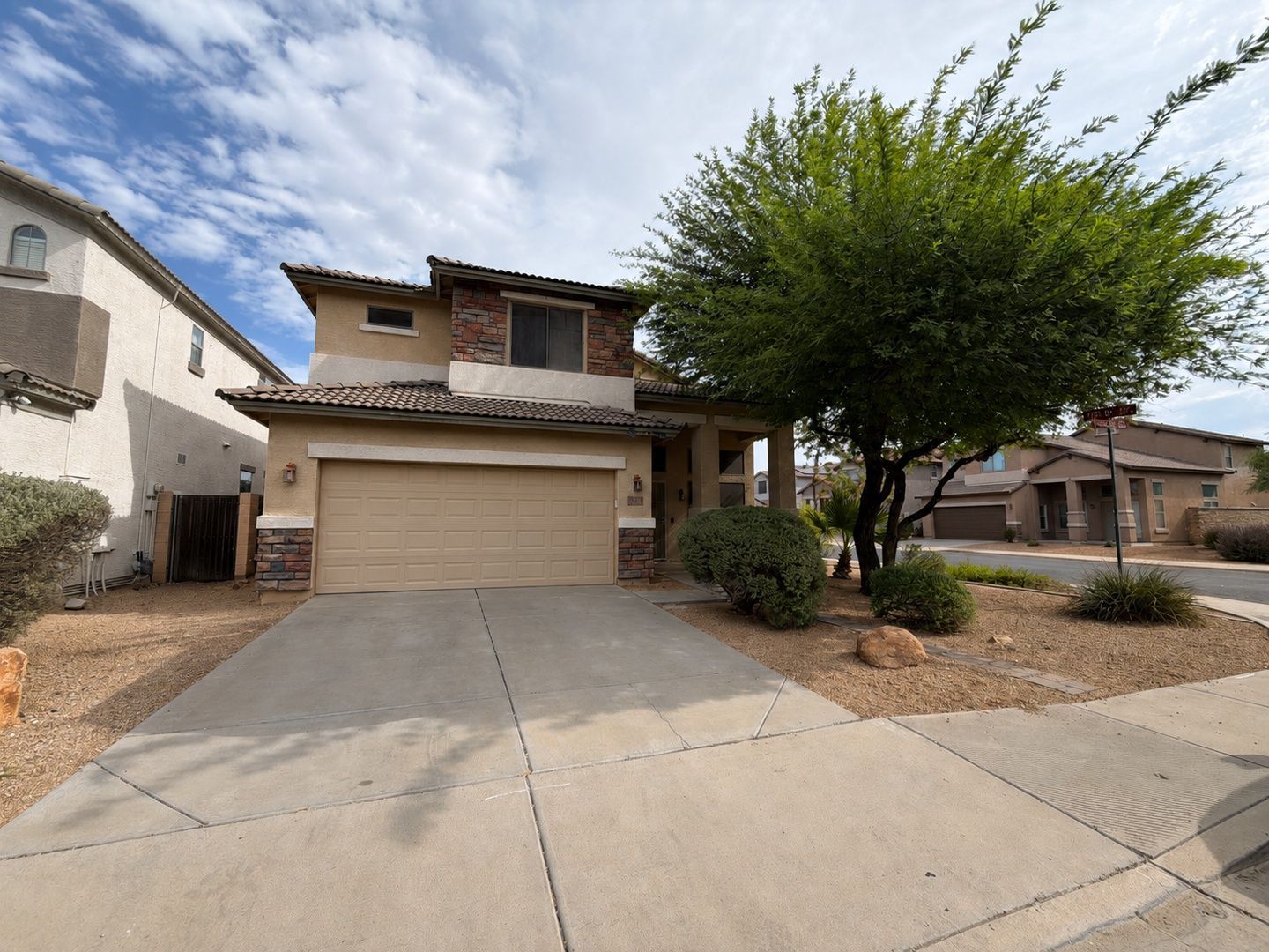 4 Bed 2 Bath in Surprise, With brand New Carpet and Paint- Available Now! property image