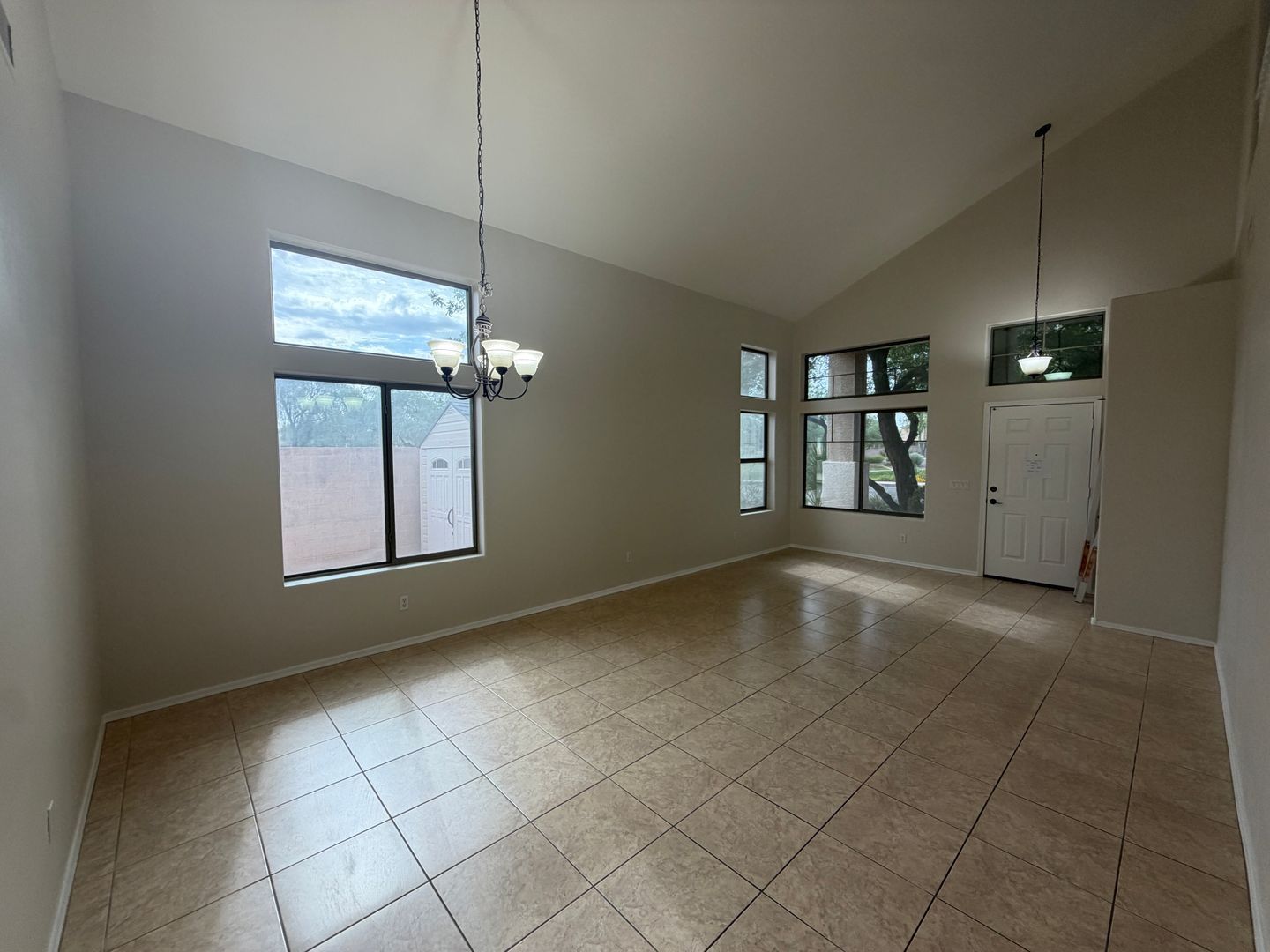 4 Bed 2 Bath in Surprise, With brand New Carpet and Paint- Available Now! property image