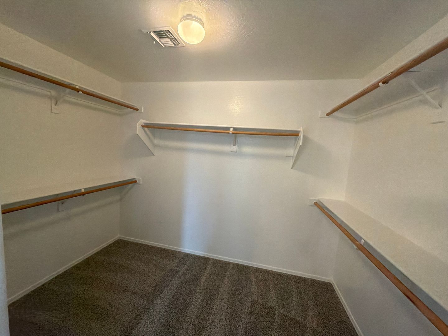 4 Bed 2 Bath in Surprise, With brand New Carpet and Paint- Available Now! property image