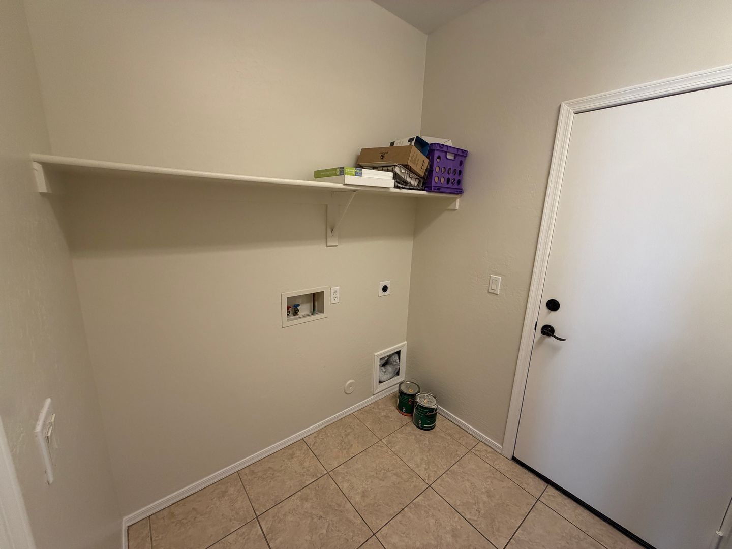 4 Bed 2 Bath in Surprise, With brand New Carpet and Paint- Available Now! property image