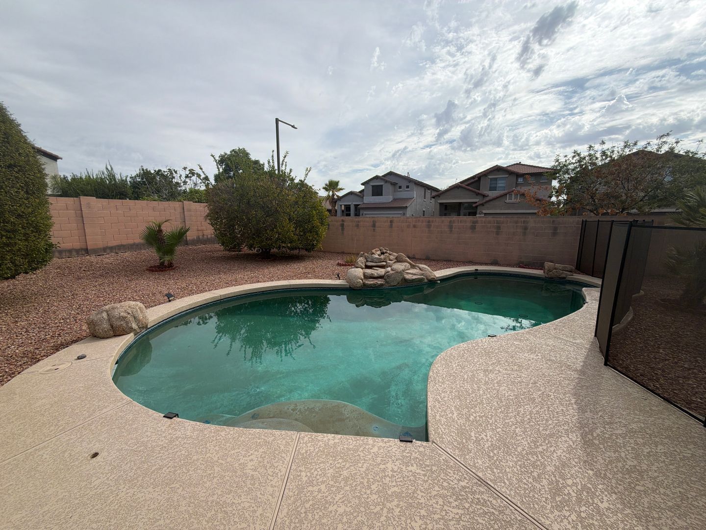 4 Bed 2 Bath in Surprise, With brand New Carpet and Paint- Available Now! property image