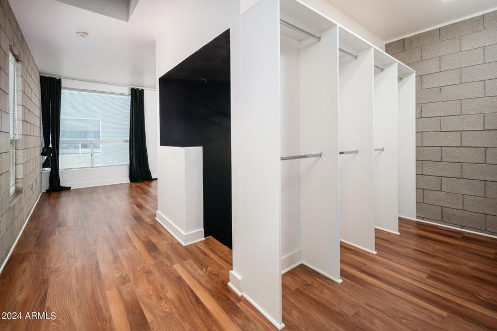 Incredible townhouse in downtown Phoenix ready for immediate move-in !! property image