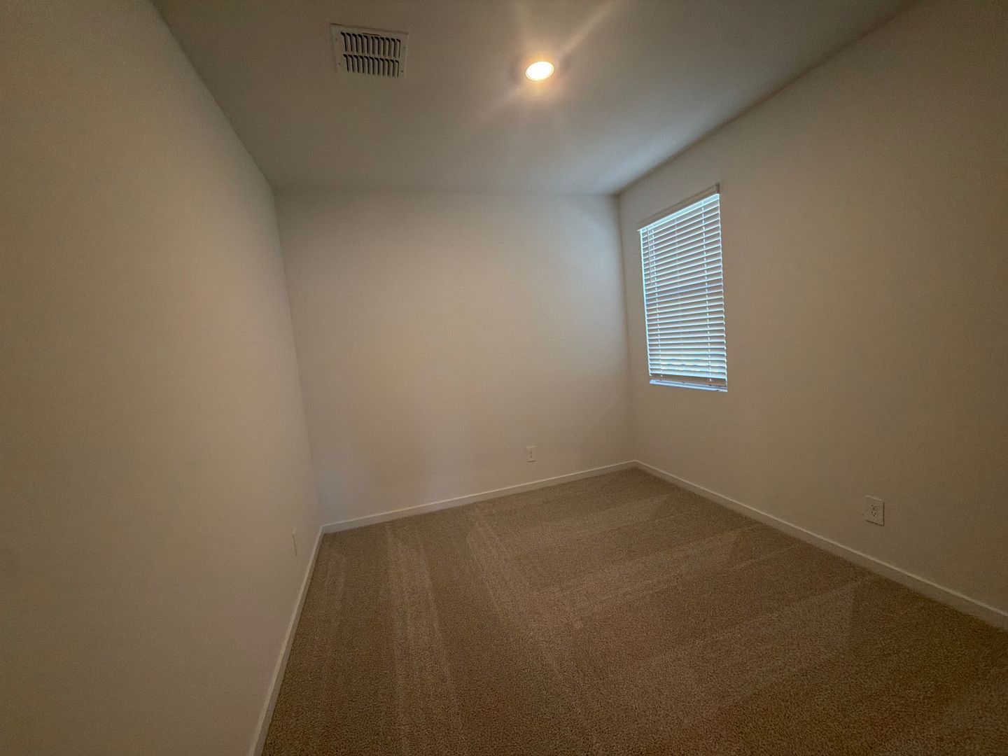 Brand-New Home in Surprise – Never Been Lived In! property image