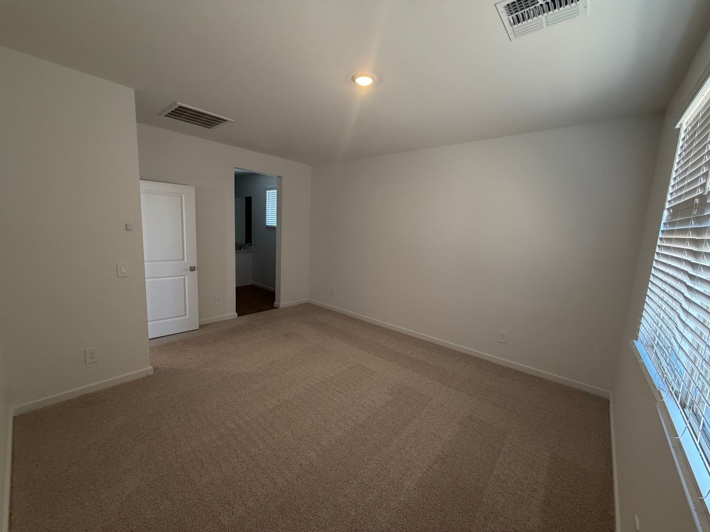 Brand-New Home in Surprise – Never Been Lived In! property image