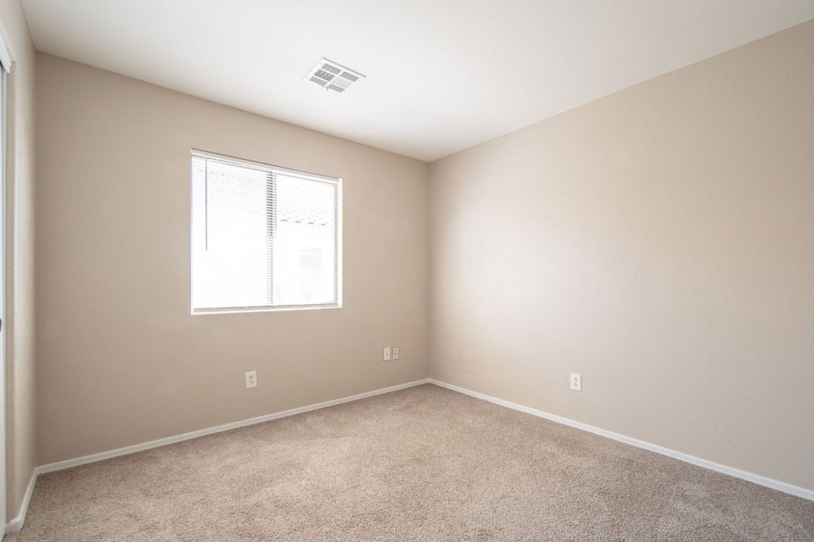 Beautiful 3bd/2ba home with RV Gate property image