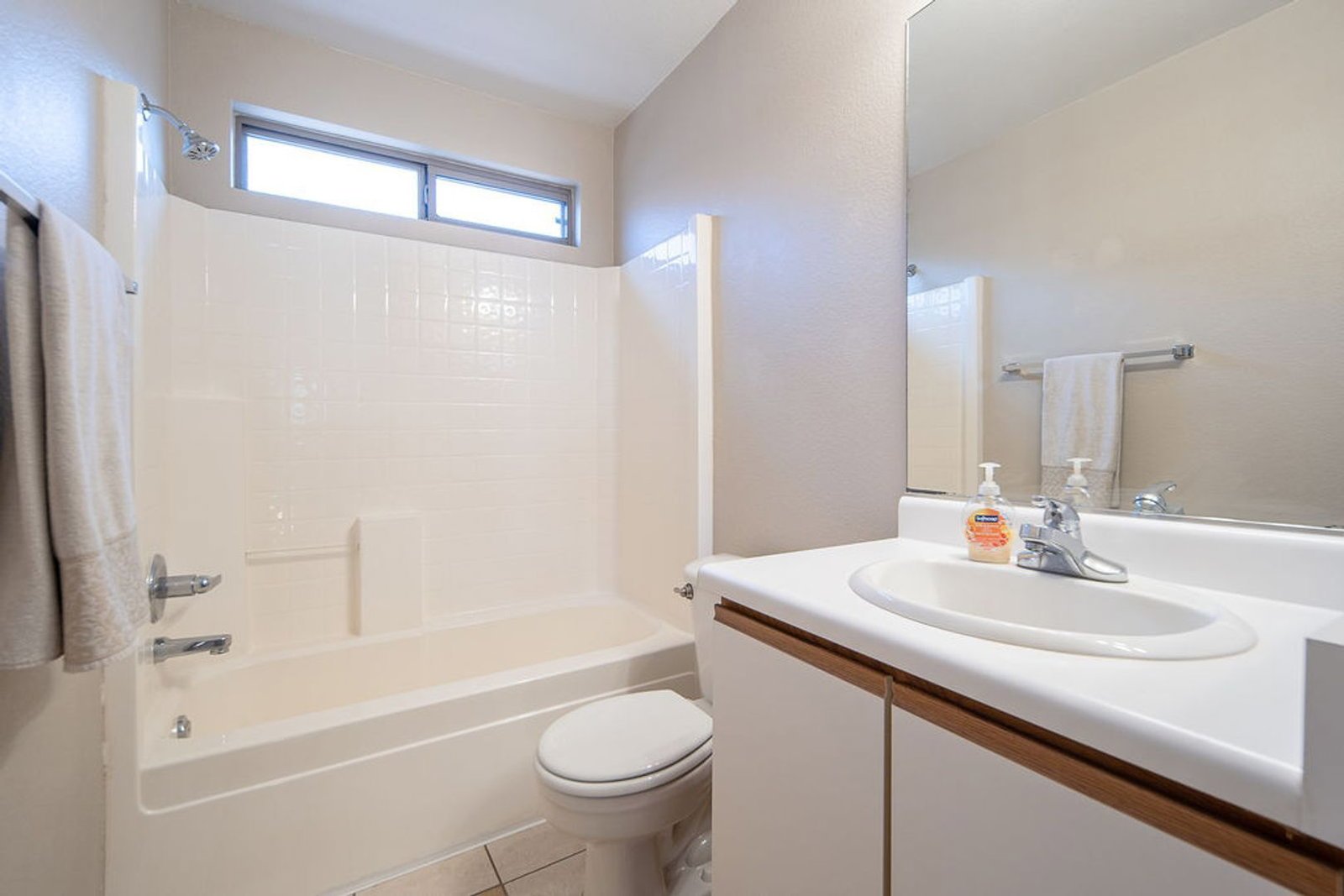 Beautiful 3bd/2ba home with RV Gate property image