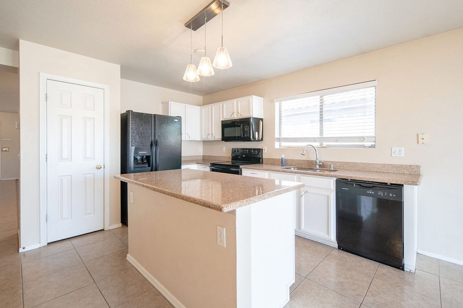 3 bedroom 2 bath home in Greenway Parc is available Early October! property image