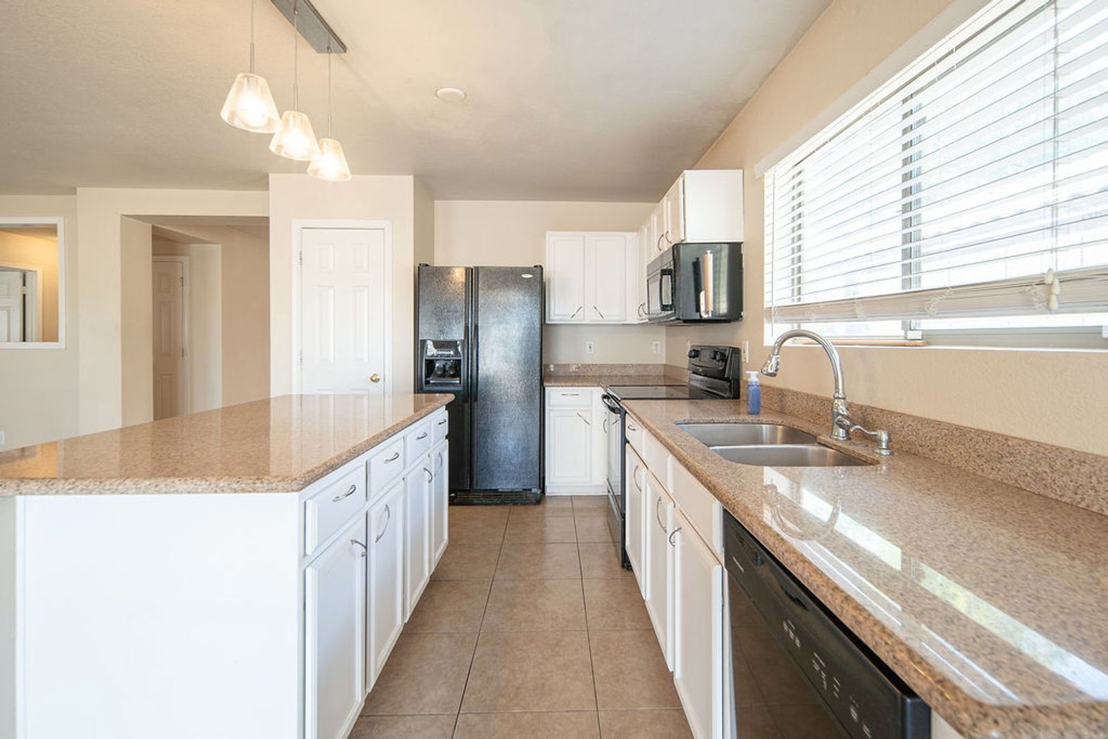 3 bedroom 2 bath home in Greenway Parc is available Early October! property image