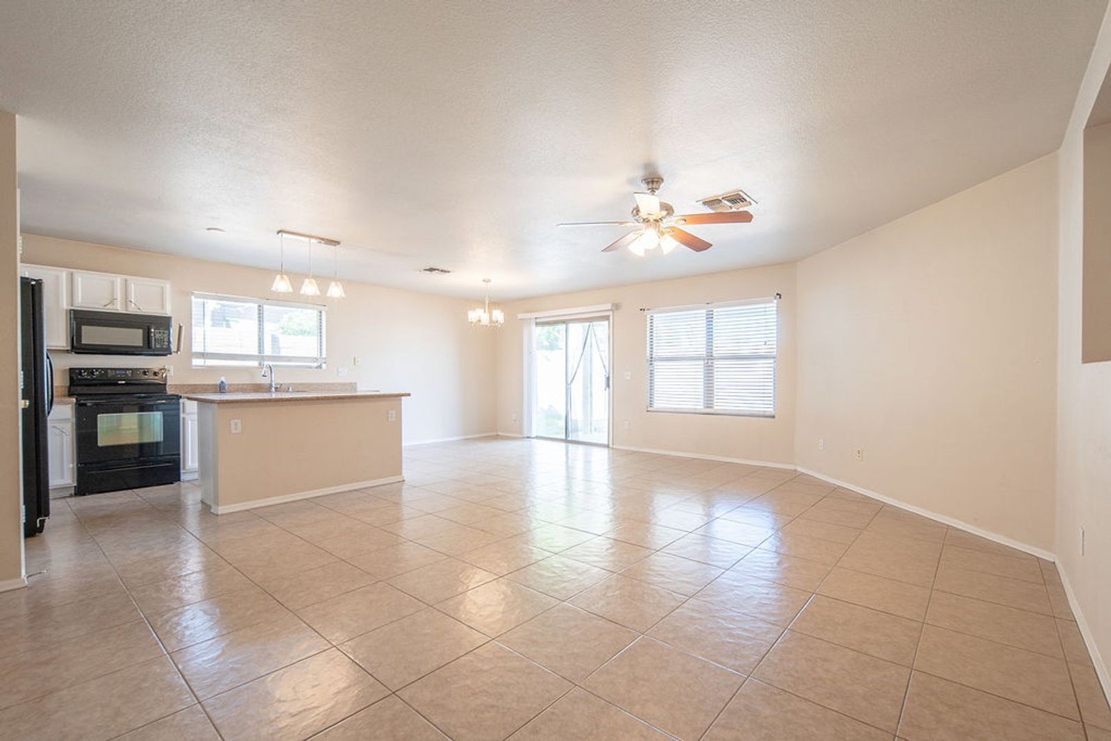 3 bedroom 2 bath home in Greenway Parc is available Early October! property image
