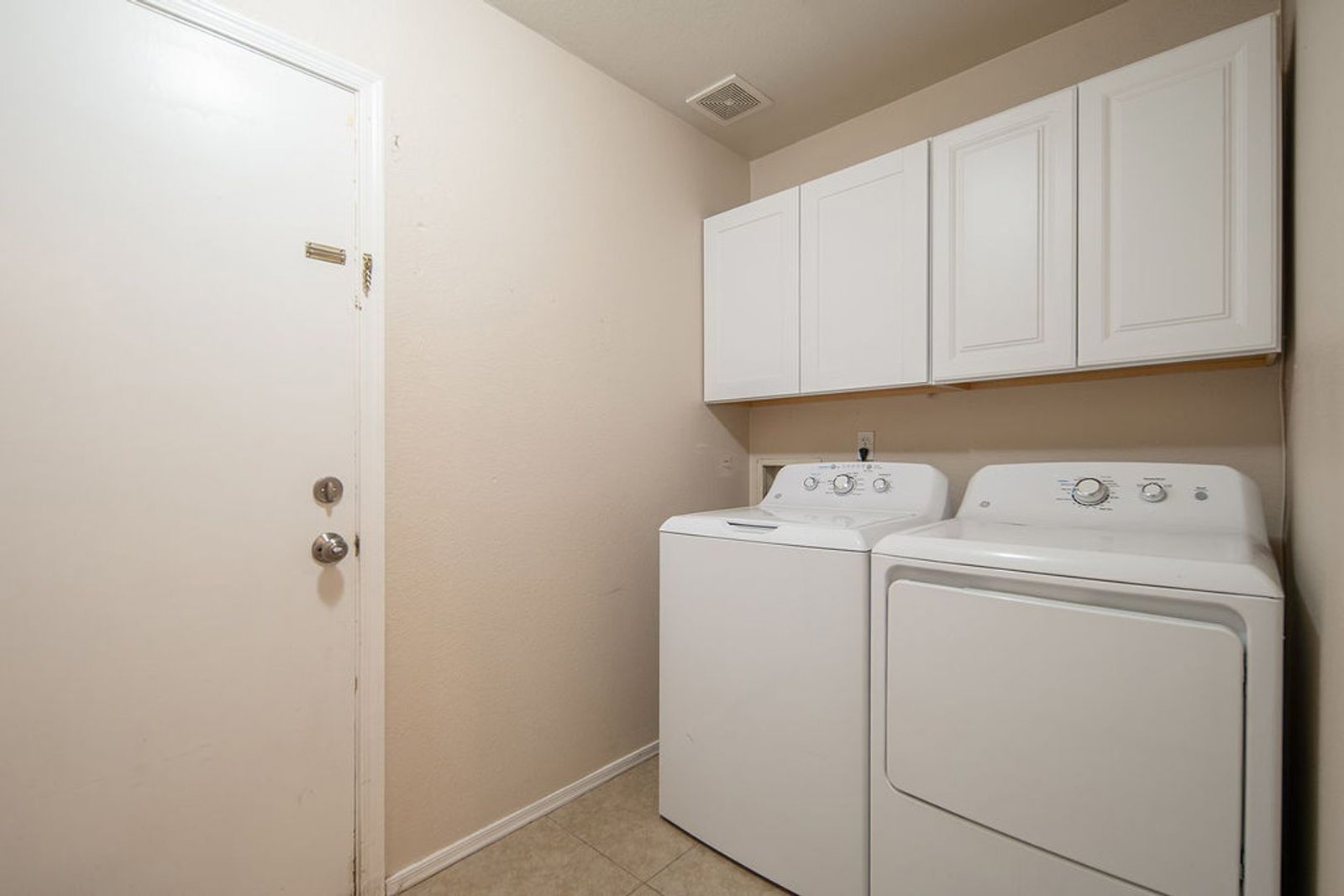 3 bedroom 2 bath home in Greenway Parc is available Early October! property image