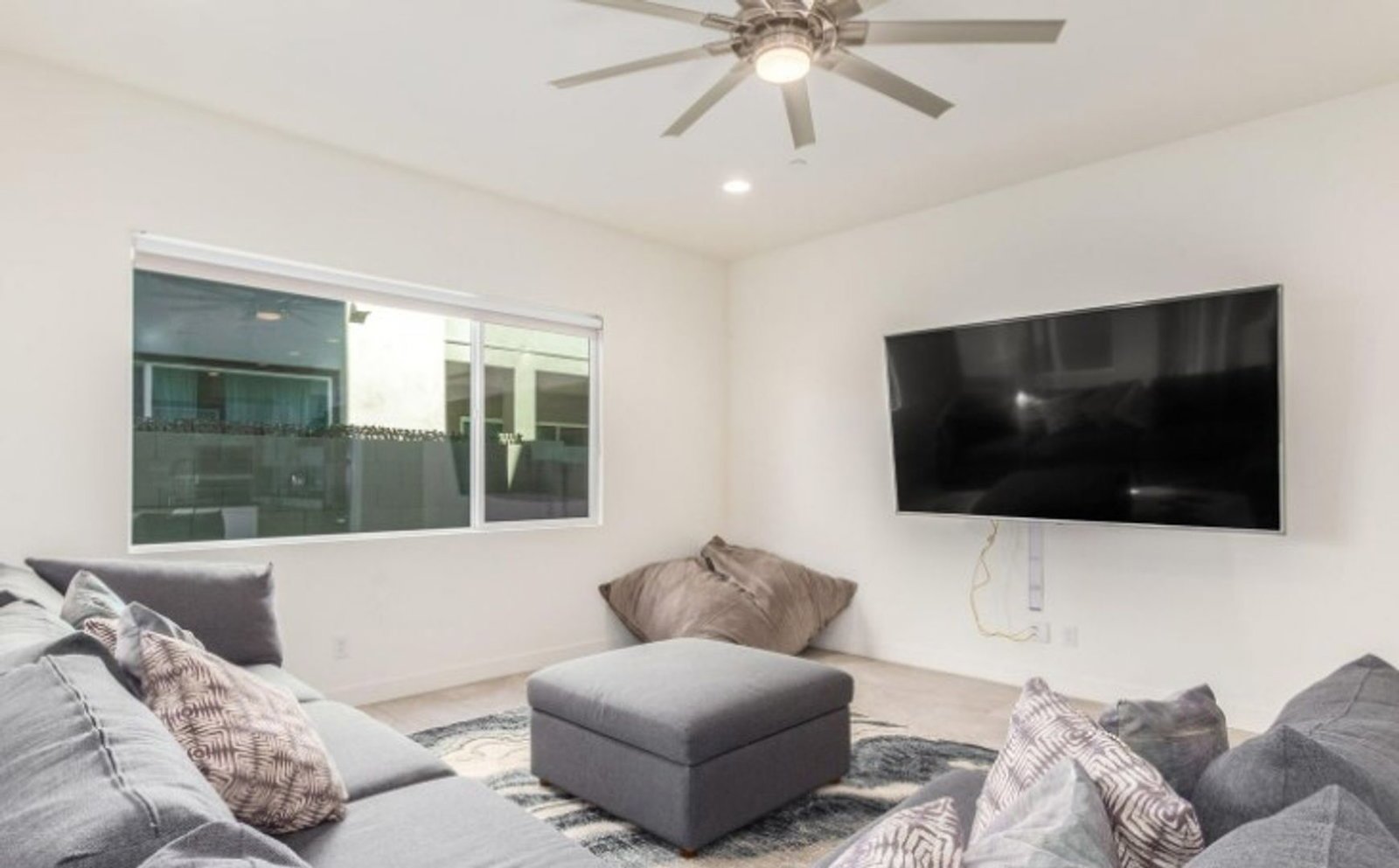 FURNISHED/UNFURNISHED - Incredible Rooftop 3 bedroom / 2.5 bathroom home in the heart of Scottsdale !!! property image