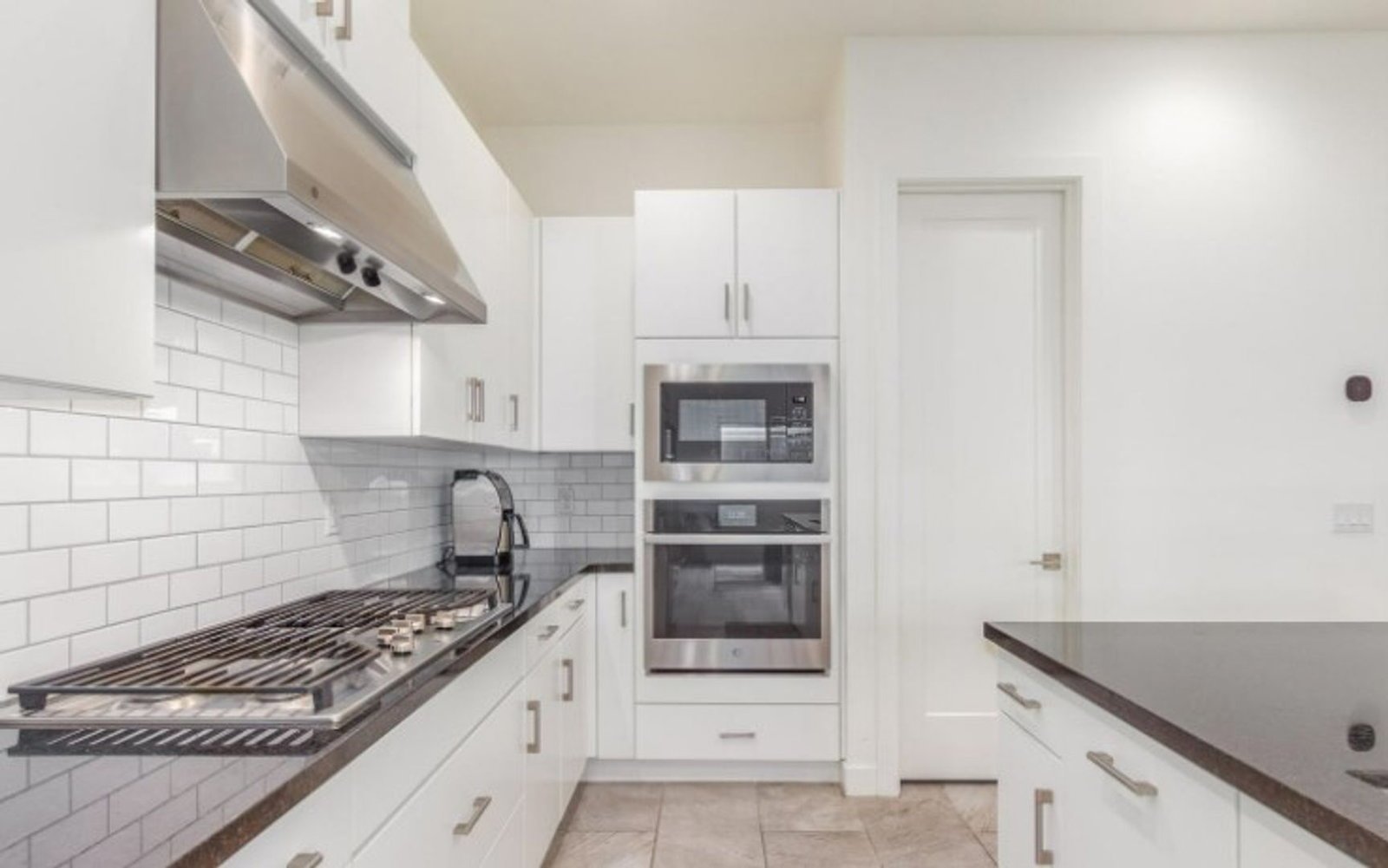 FURNISHED/UNFURNISHED - Incredible Rooftop 3 bedroom / 2.5 bathroom home in the heart of Scottsdale !!! property image