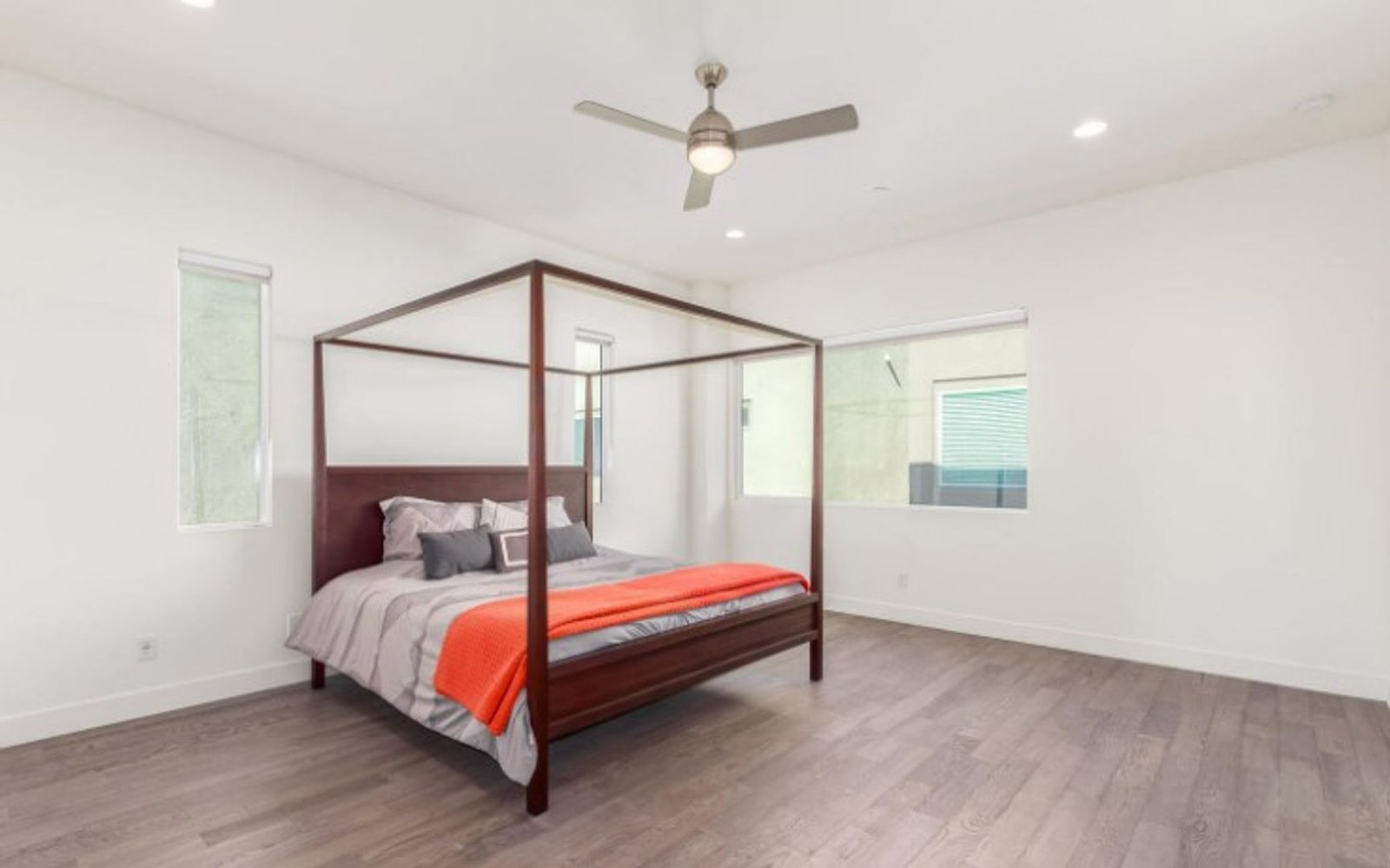 FURNISHED/UNFURNISHED - Incredible Rooftop 3 bedroom / 2.5 bathroom home in the heart of Scottsdale !!! property image