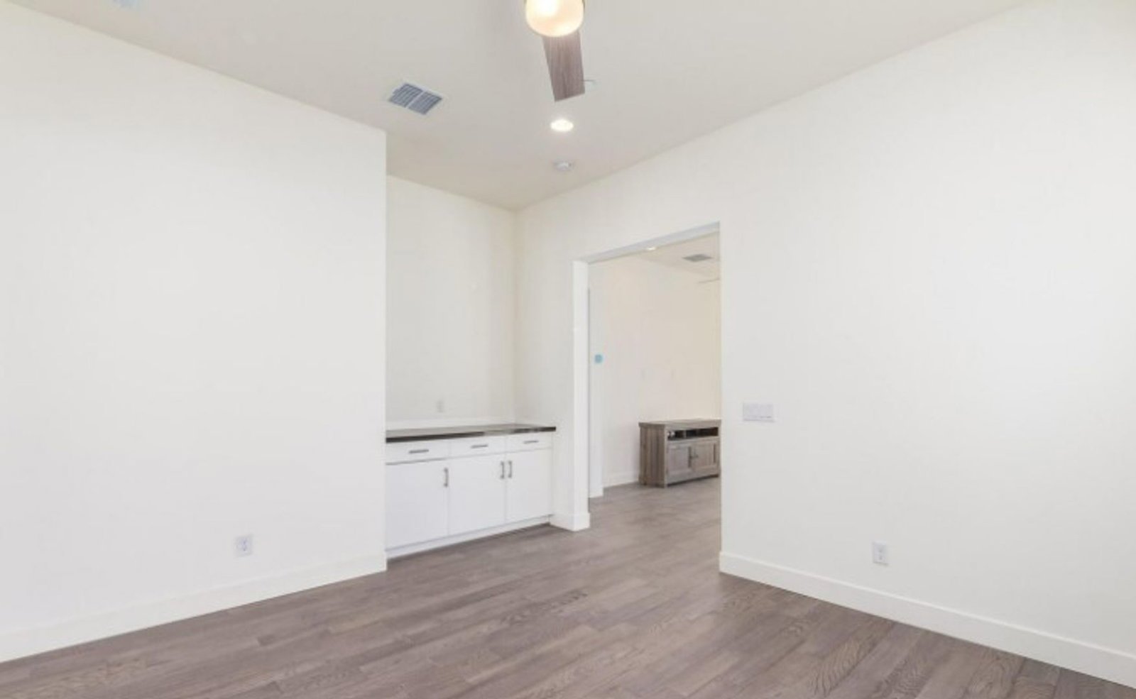 FURNISHED/UNFURNISHED - Incredible Rooftop 3 bedroom / 2.5 bathroom home in the heart of Scottsdale !!! property image