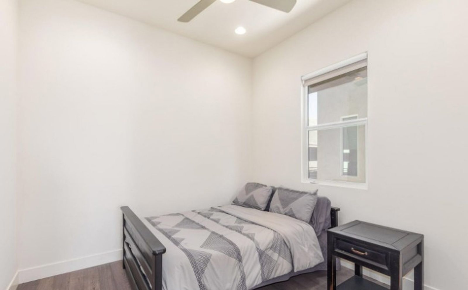 FURNISHED/UNFURNISHED - Incredible Rooftop 3 bedroom / 2.5 bathroom home in the heart of Scottsdale !!! property image