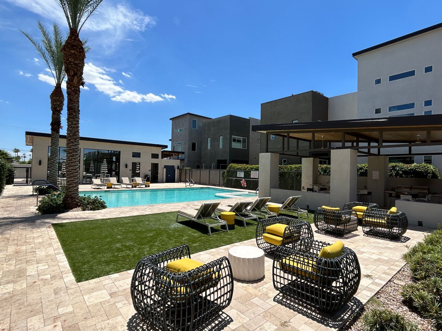 FURNISHED/UNFURNISHED - Incredible Rooftop 3 bedroom / 2.5 bathroom home in the heart of Scottsdale !!! property image
