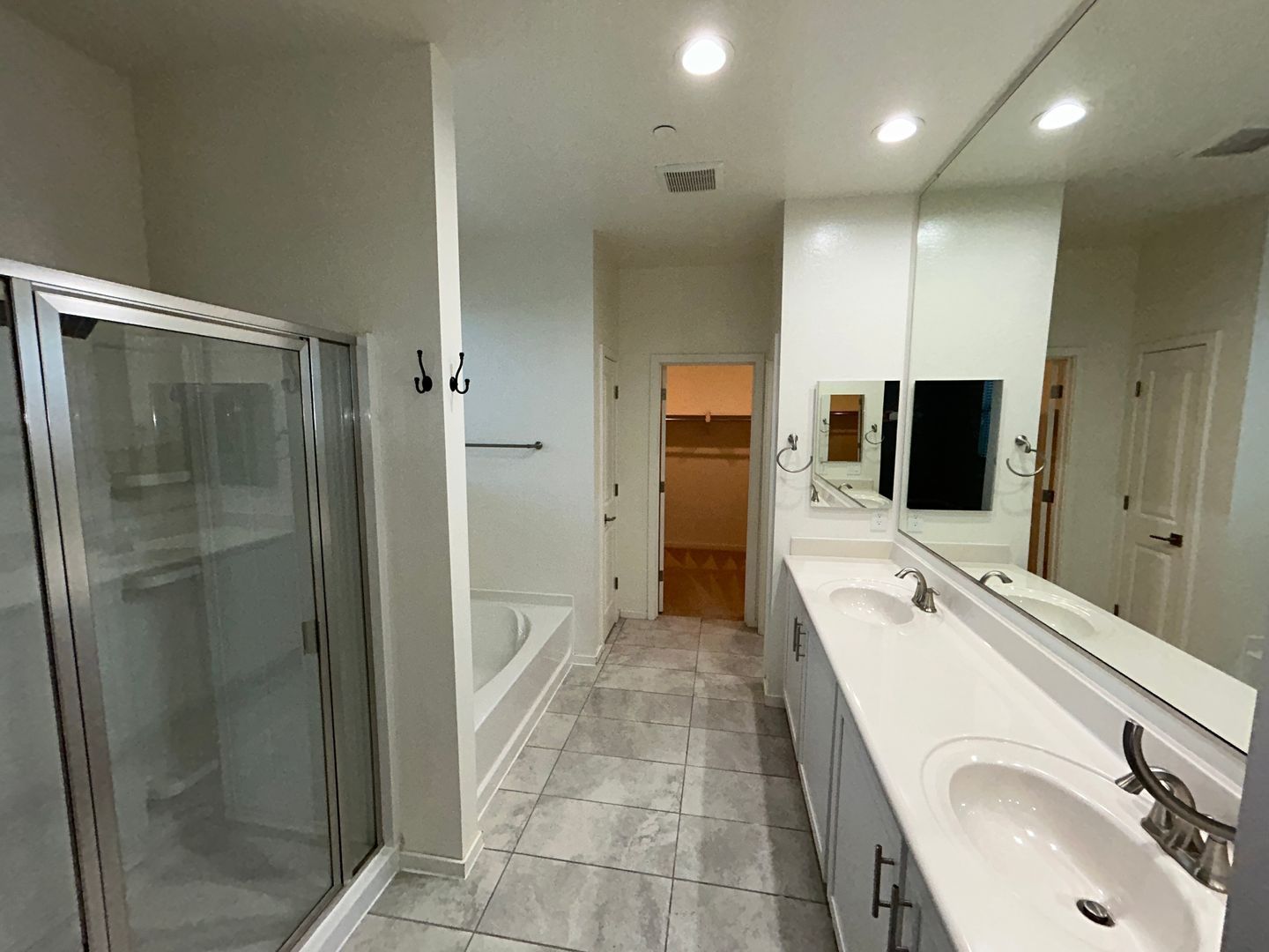 Beautiful Sienna Hills (4 bedroom/2.5 baths) home ready for early October Move In! property image