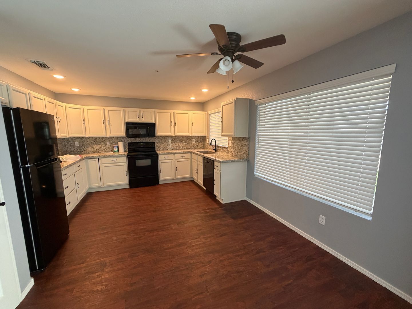 Beautiful Scottsdale Home with Pool & Landscaping Included! Mid September move in property image