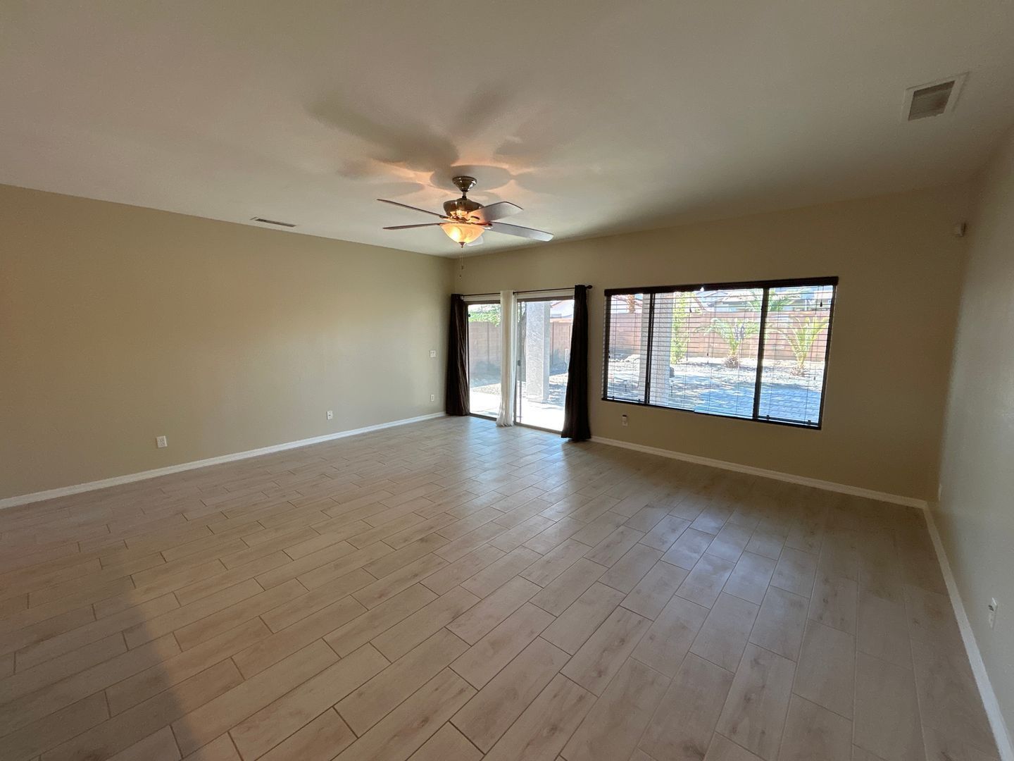 Wonderful - 3 bedroom / 2 bathroom home in Sunset Vista property image