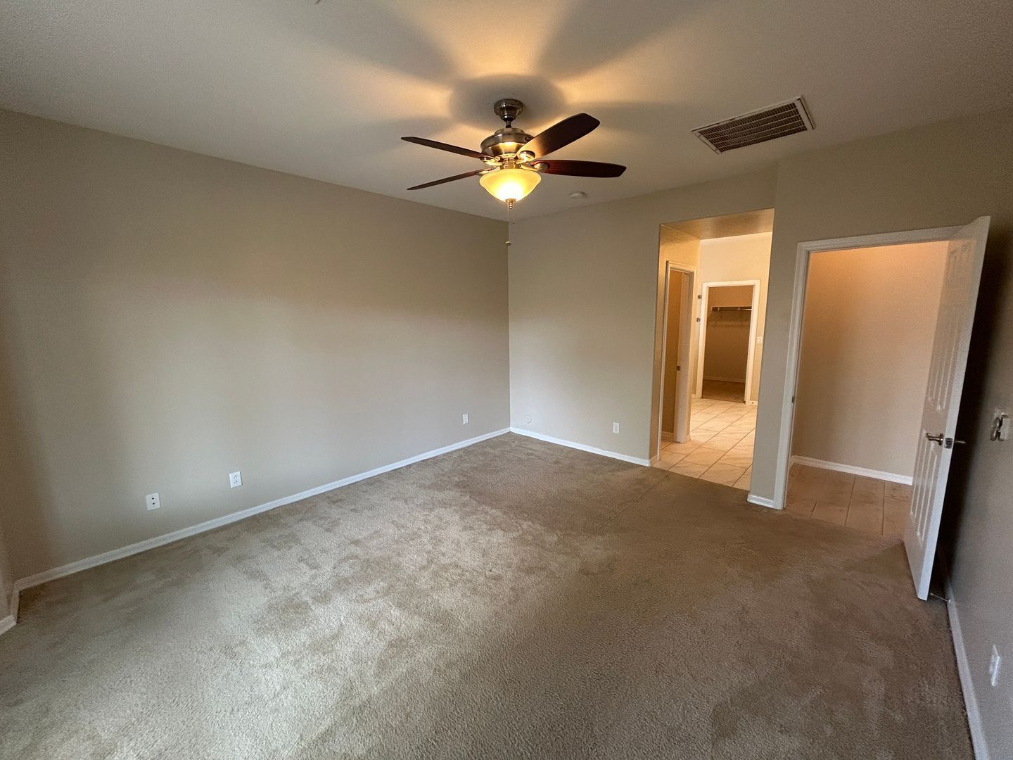 Wonderful - 3 bedroom / 2 bathroom home in Sunset Vista property image