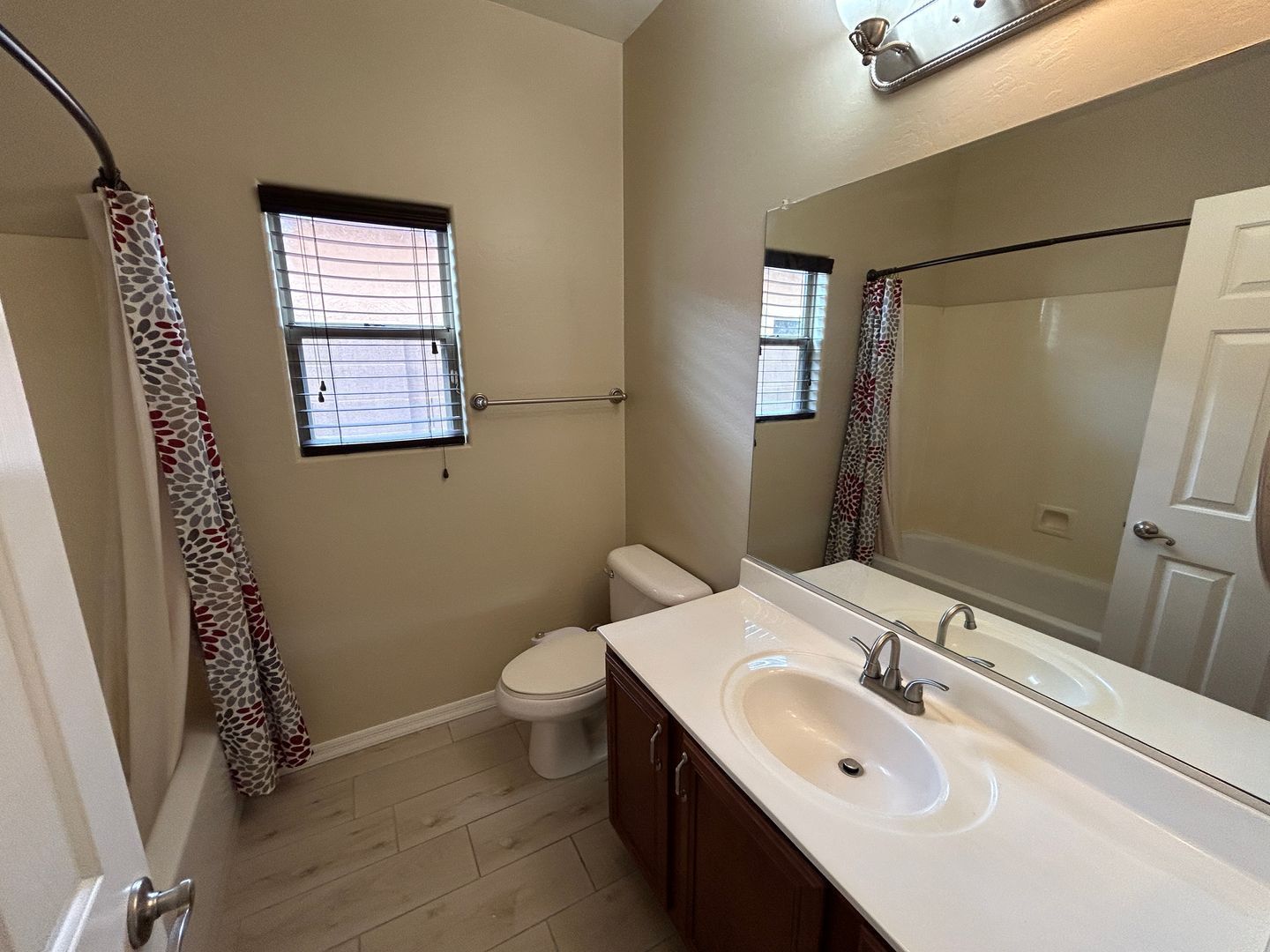 Wonderful - 3 bedroom / 2 bathroom home in Sunset Vista property image