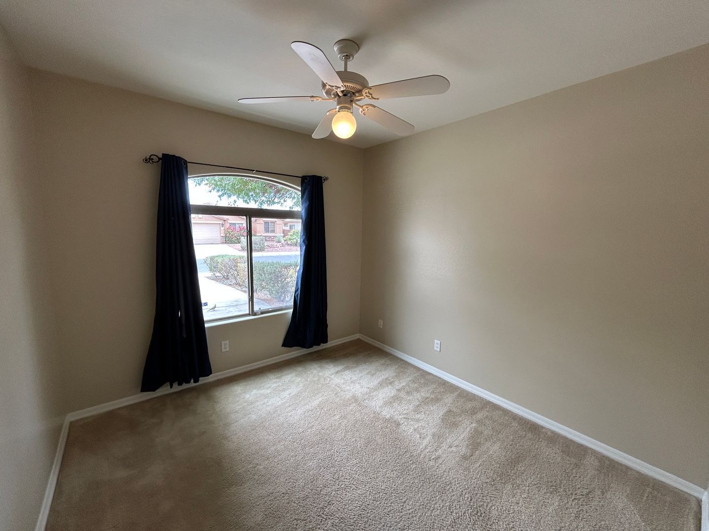 Wonderful - 3 bedroom / 2 bathroom home in Sunset Vista property image