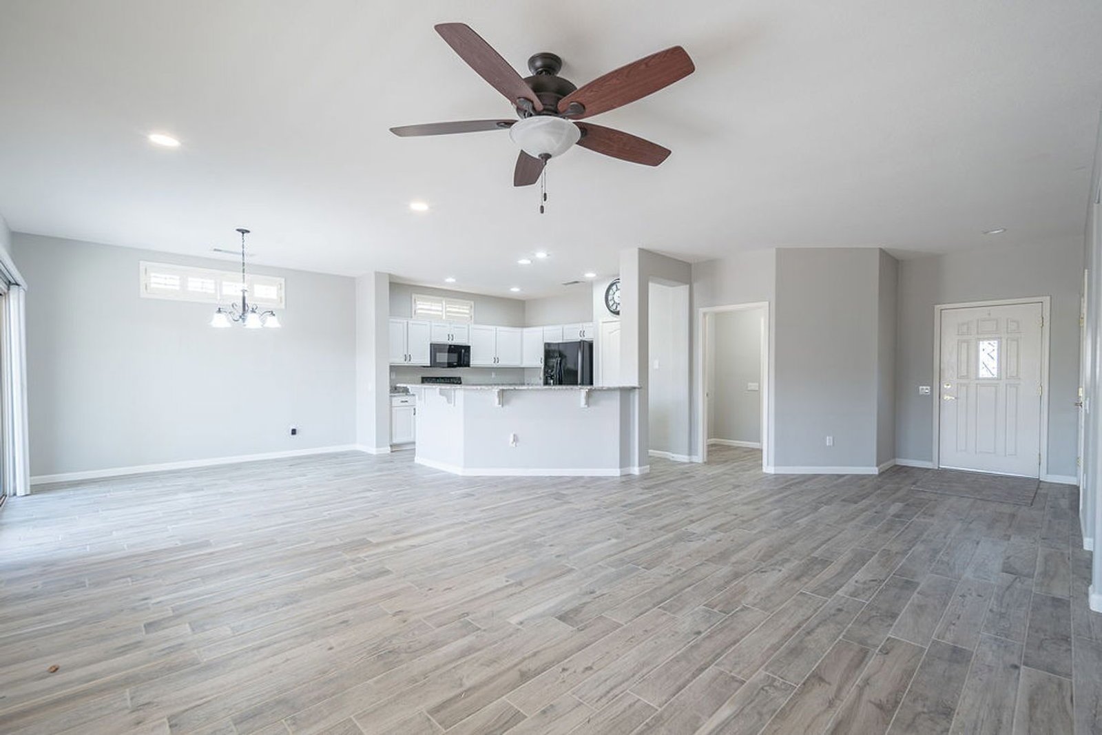 Nicely updated home in The Grand (2 bedroom/2 bathroom) ready for immediate move-in property image