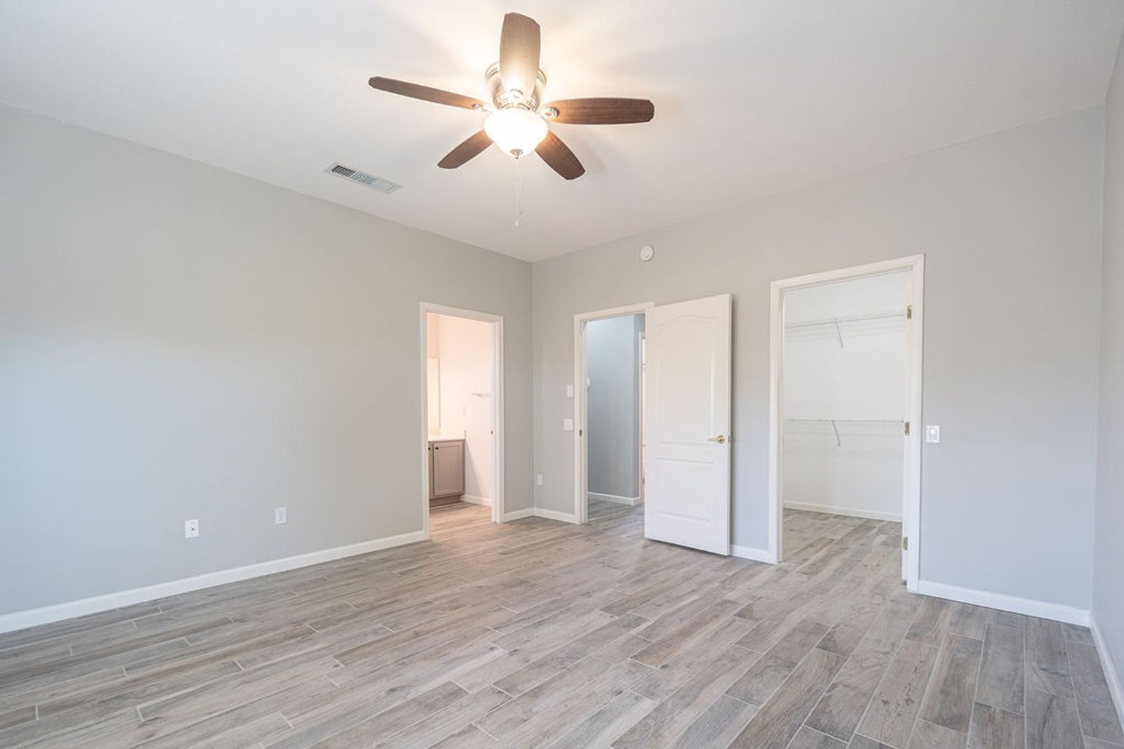 Nicely updated home in The Grand (2 bedroom/2 bathroom) ready for immediate move-in property image