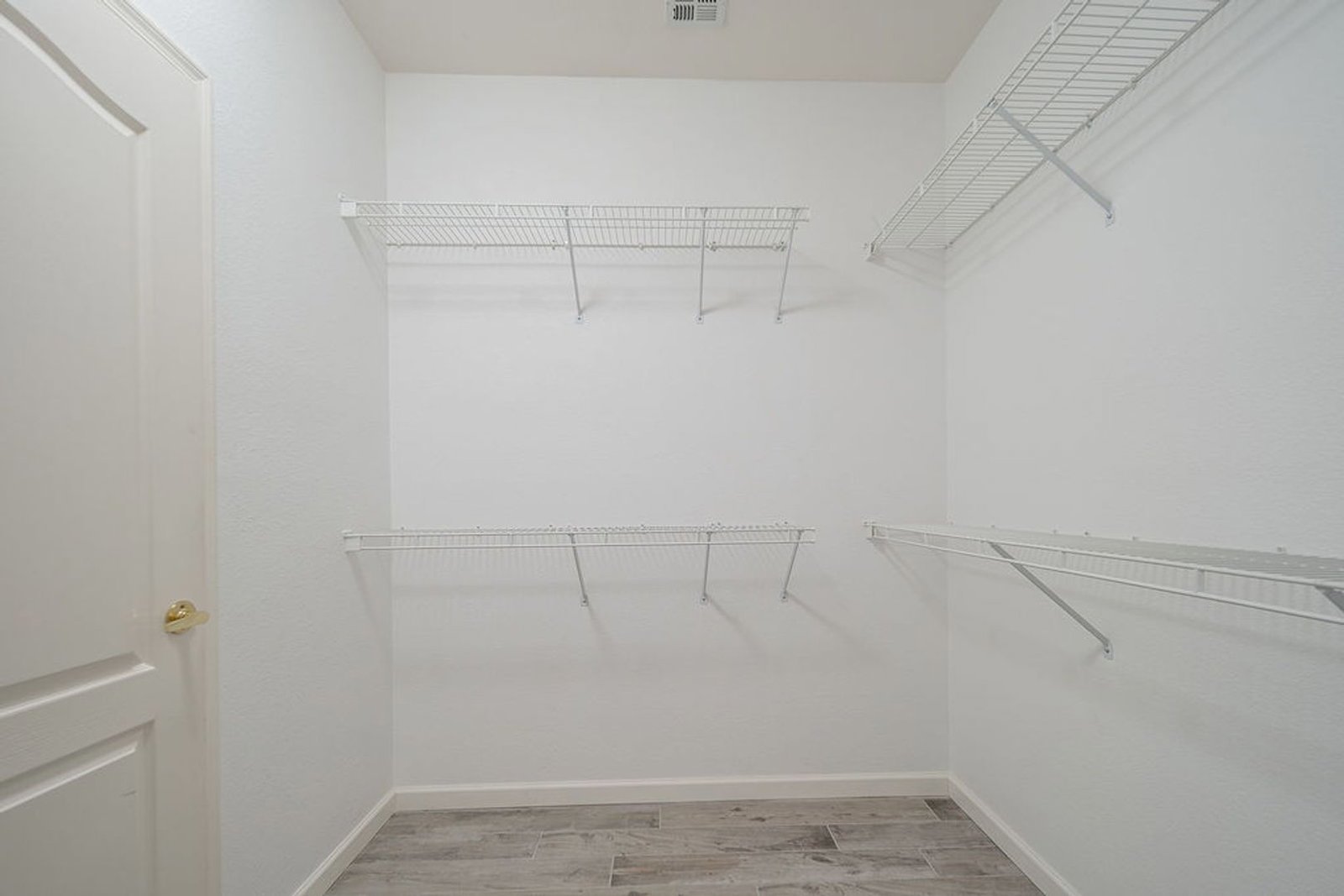 Nicely updated home in The Grand (2 bedroom/2 bathroom) ready for immediate move-in property image