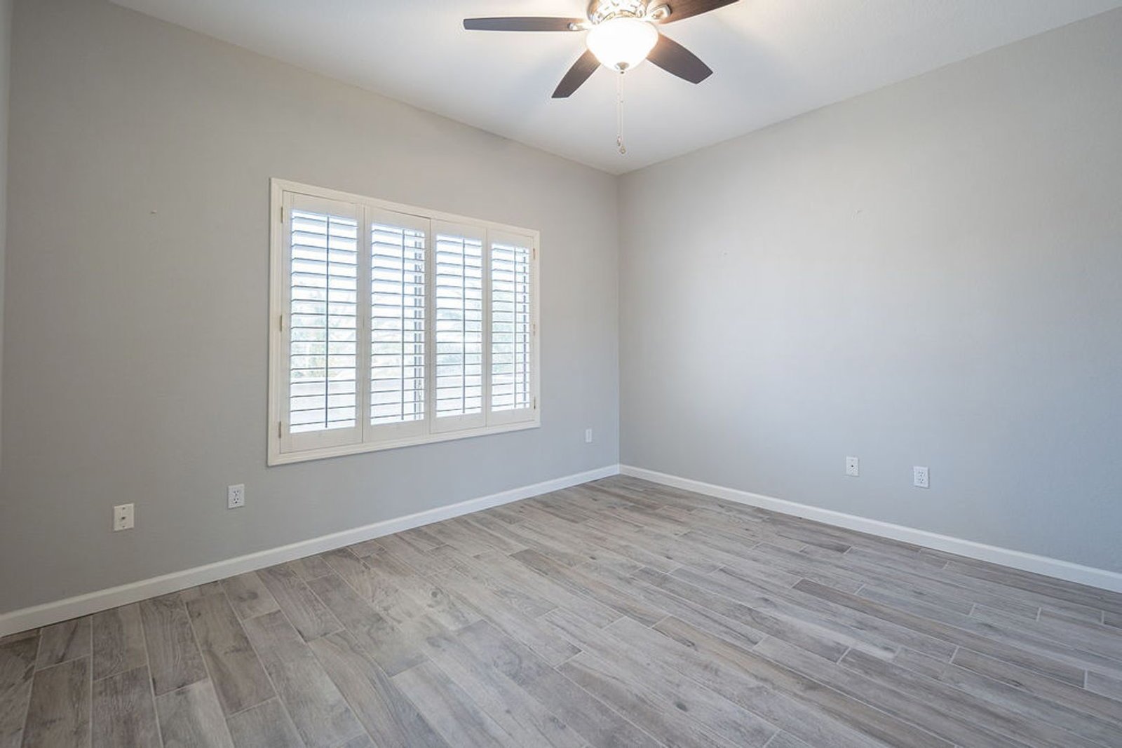 Nicely updated home in The Grand (2 bedroom/2 bathroom) ready for immediate move-in property image