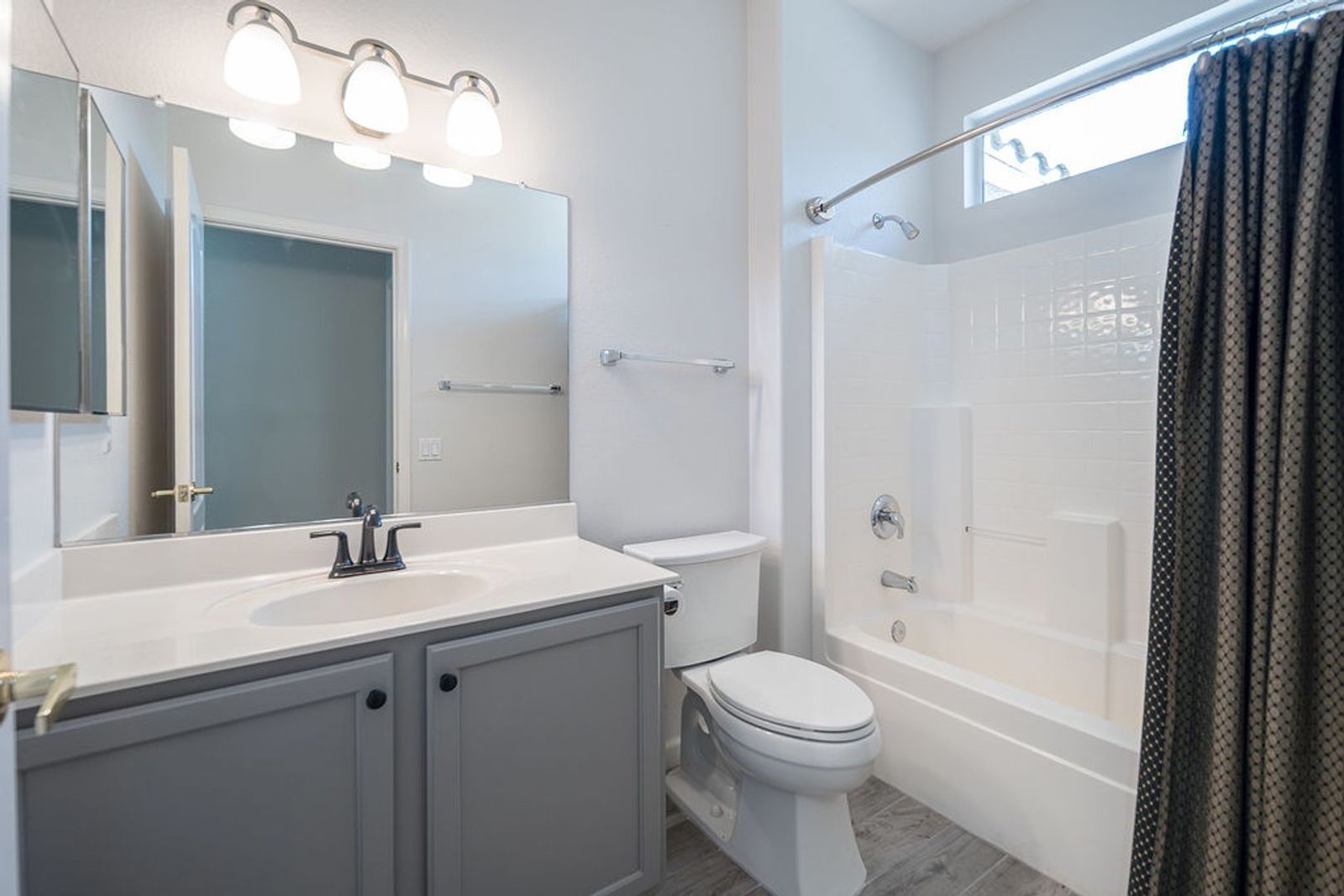 Nicely updated home in The Grand (2 bedroom/2 bathroom) ready for immediate move-in property image
