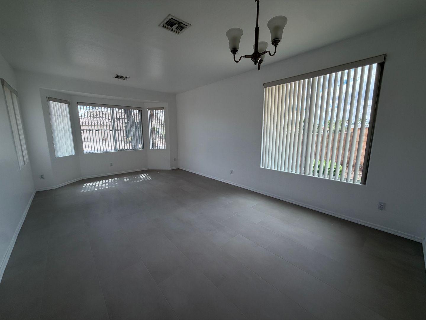 Spacious 4-Bedroom, 2-Bath Home in Glendale with a 3 car garage- Available Now! property image