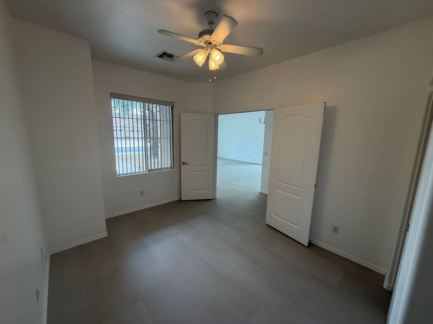 Spacious 4-Bedroom, 2-Bath Home in Glendale with a 3 car garage- Available Now! property image