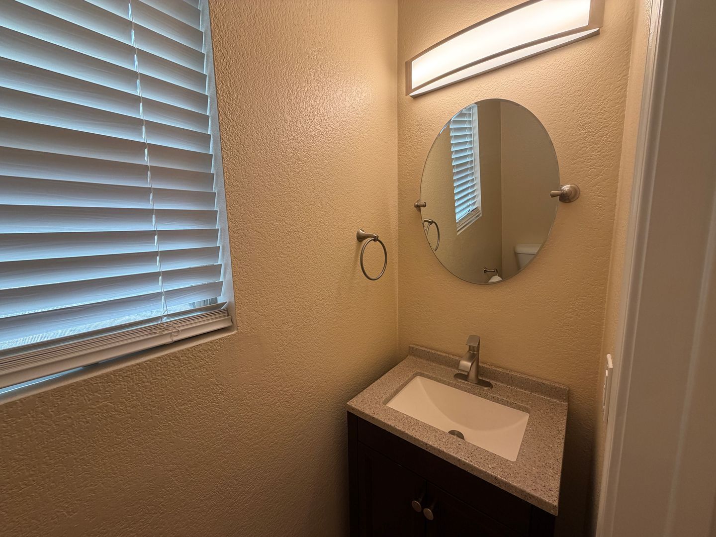 Spacious 3-Bedroom Home with Dog Run & Built-In Dog Door property image
