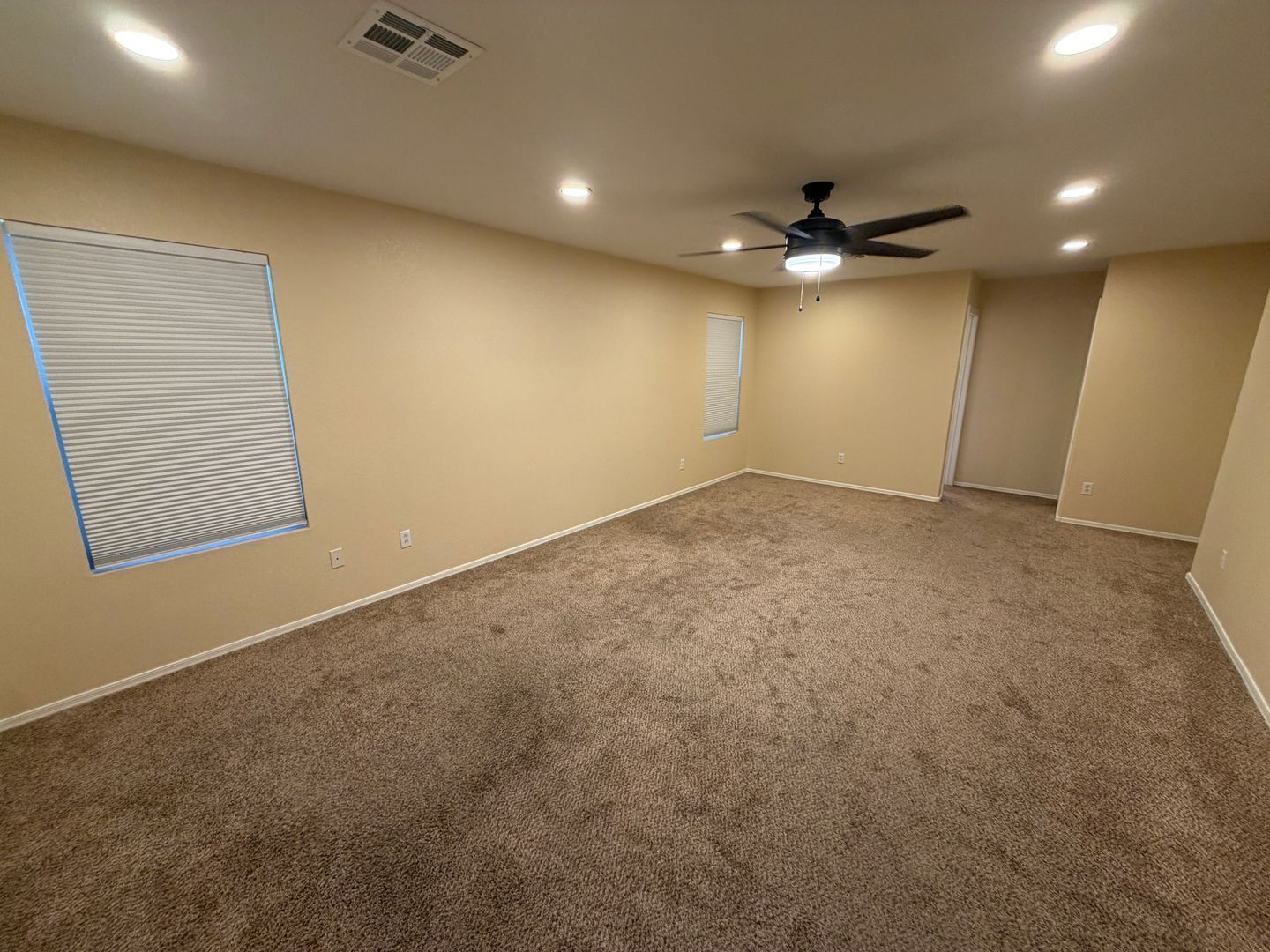 Spacious 3-Bedroom Home with Dog Run & Built-In Dog Door property image
