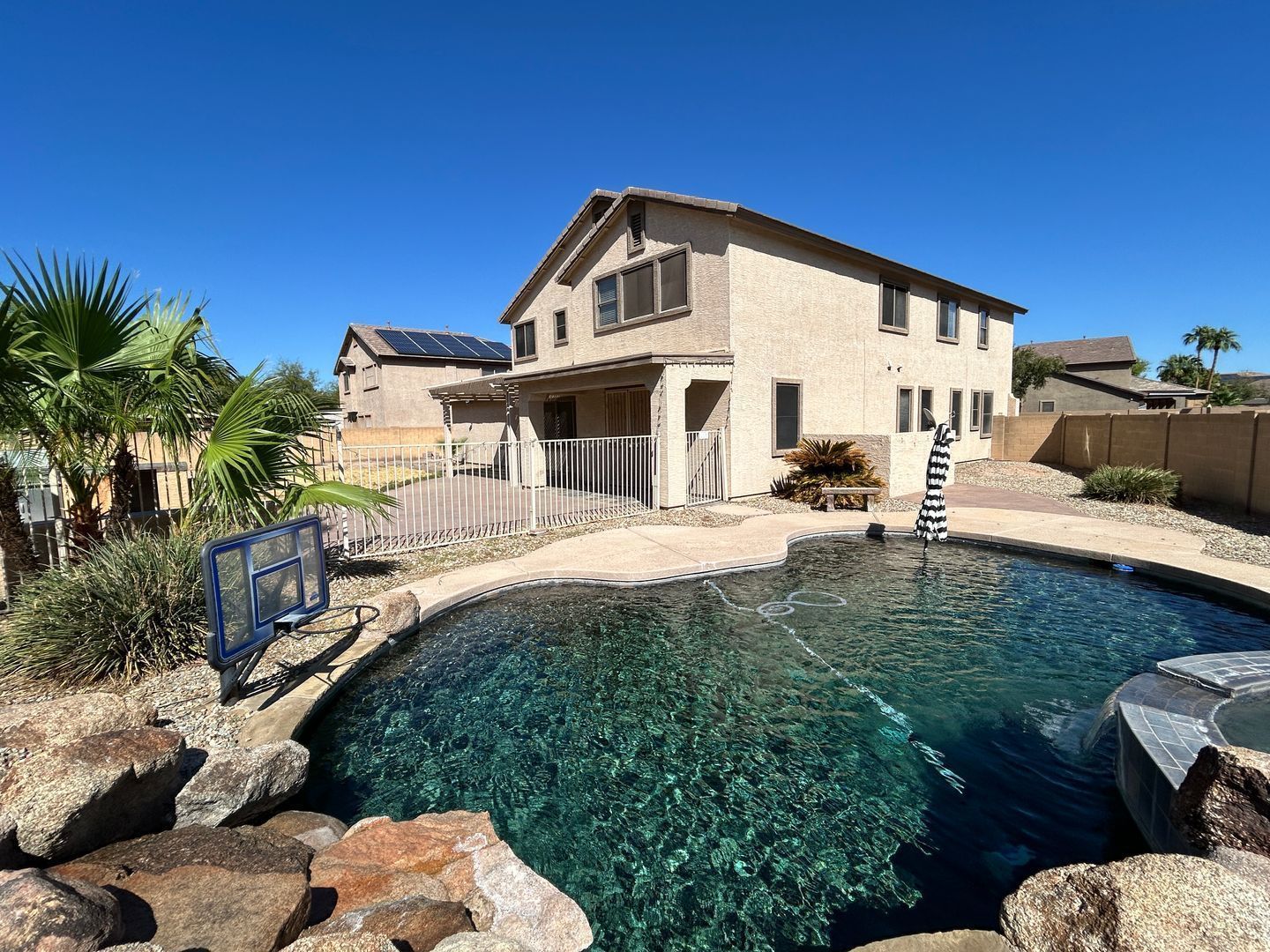 4 bedroom 2.5 bath home with a fenced pool and spa in Mountain Gate property image
