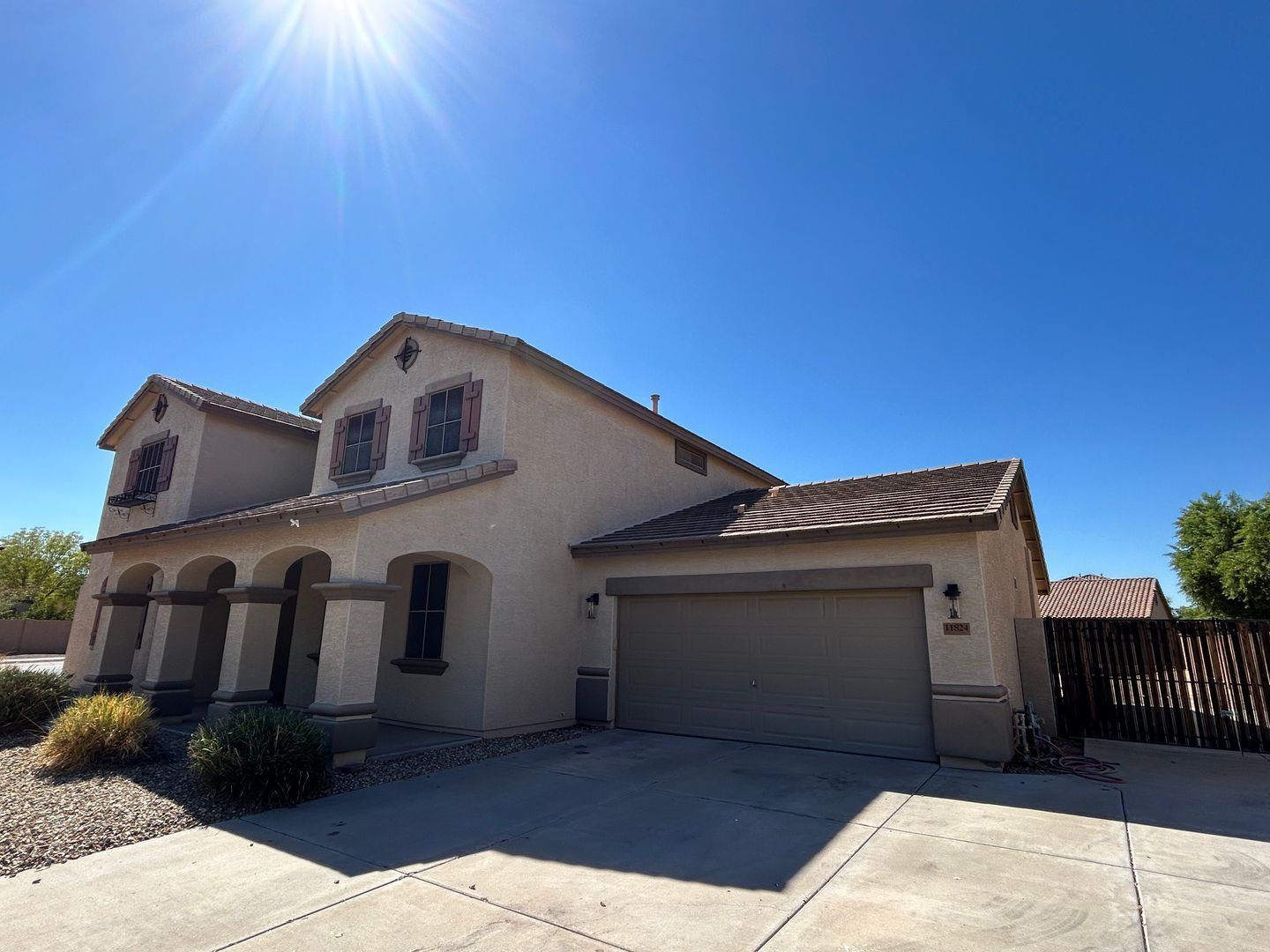 4 bedroom 2.5 bath home with a fenced pool and spa in Mountain Gate property image