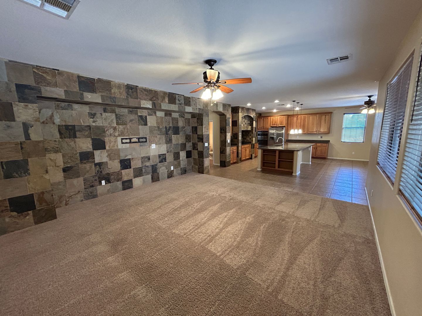 4 bedroom 2.5 bath home with a fenced pool and spa in Mountain Gate property image
