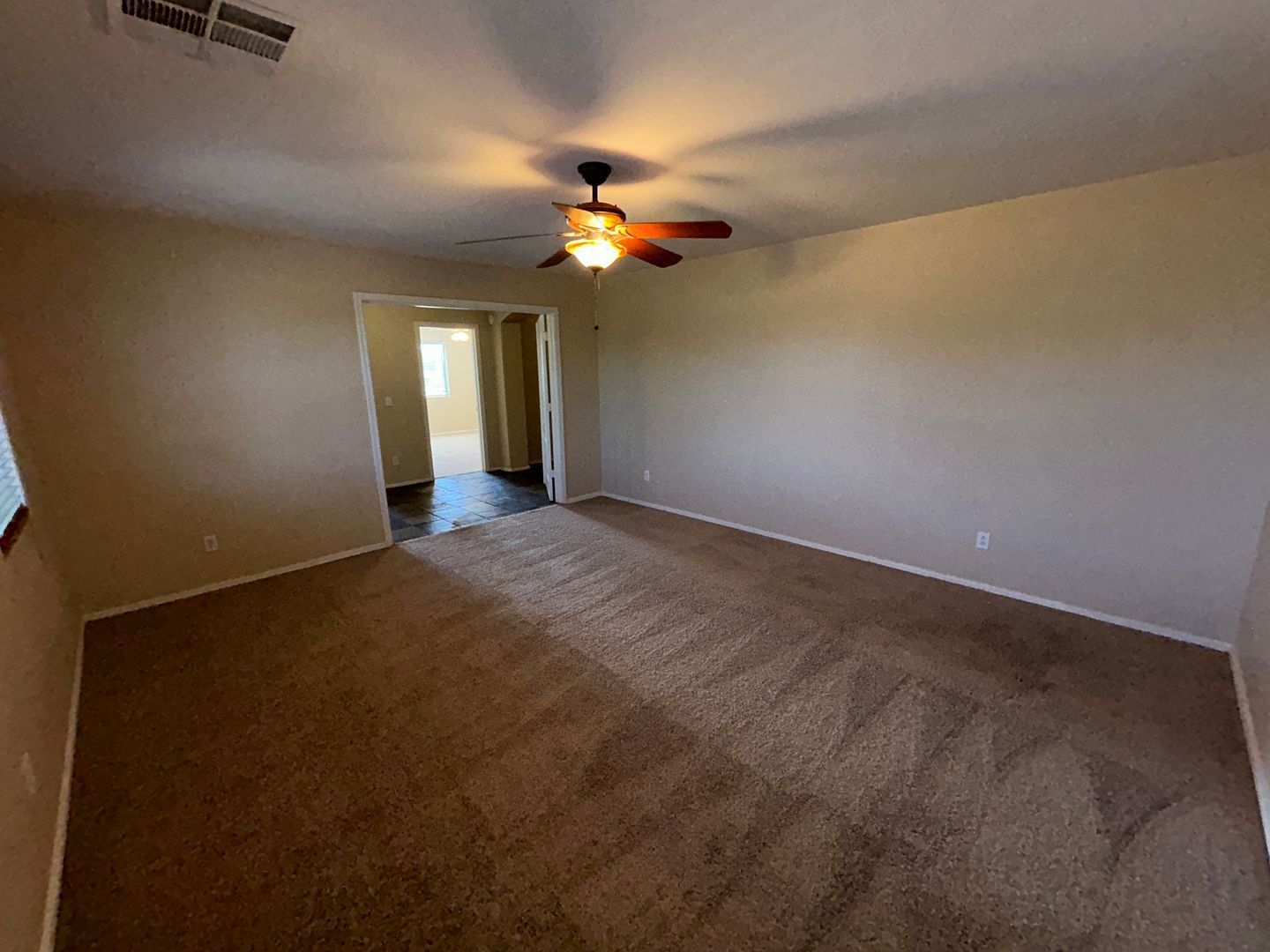 4 bedroom 2.5 bath home with a fenced pool and spa in Mountain Gate property image